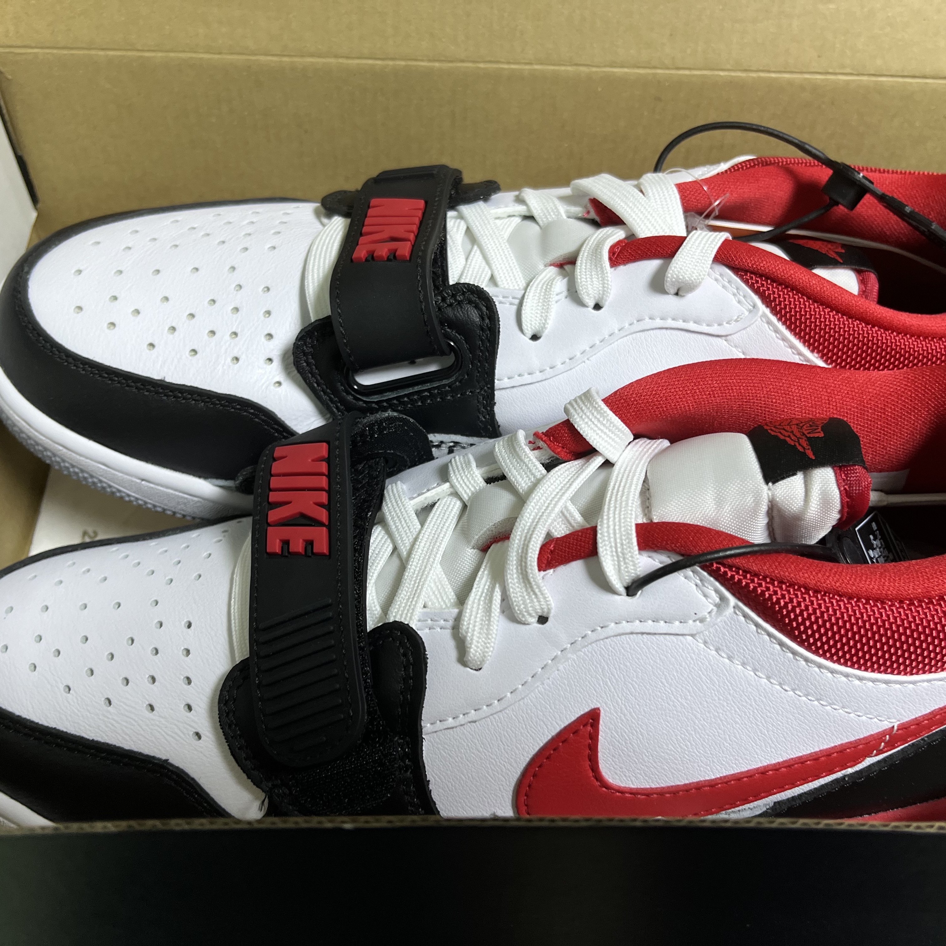 Jordan Legacy 312 Low Fire Red 착용 스타일