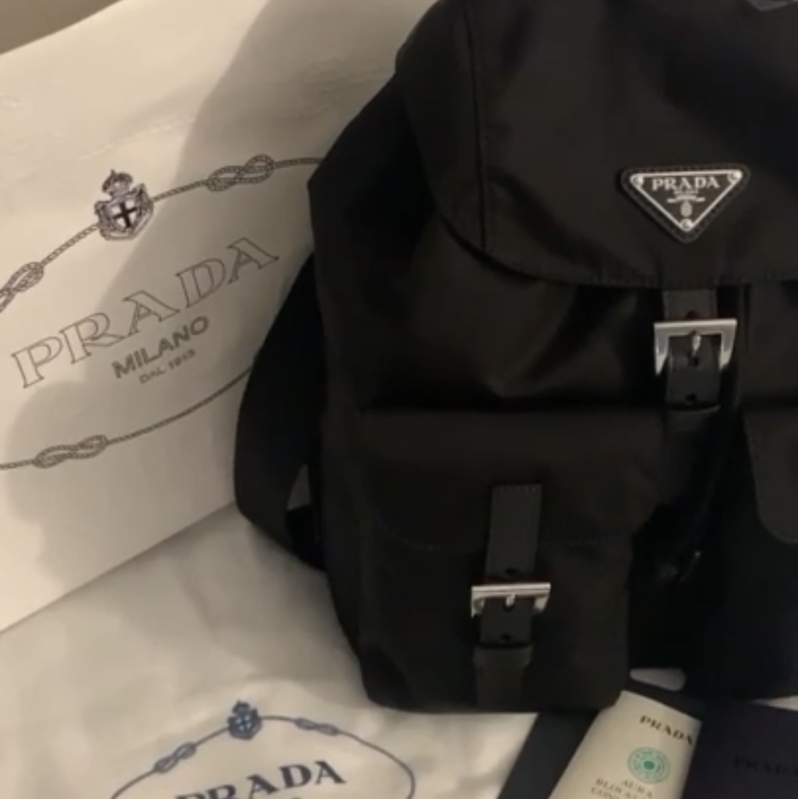 Prada Re-Nylon Small Backpack Black 착용 스타일
