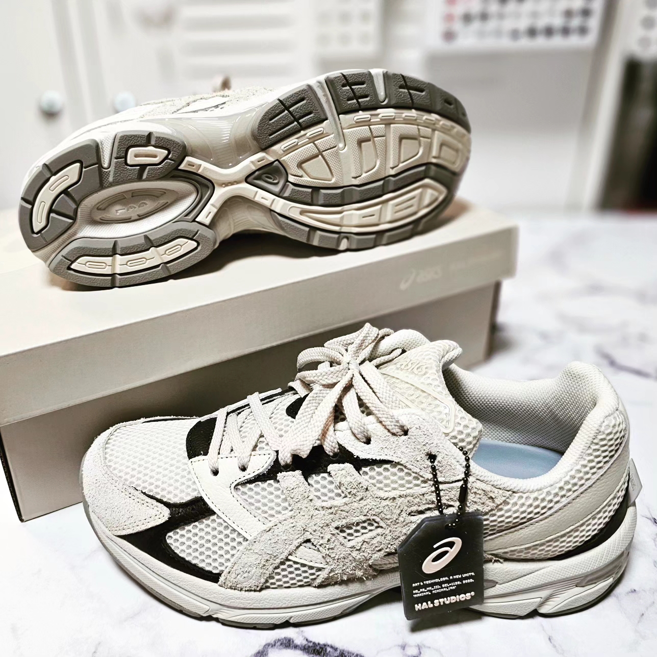 Asics x Hal Studios Gel-1130 MK-III Glacier 착용 스타일 - 1