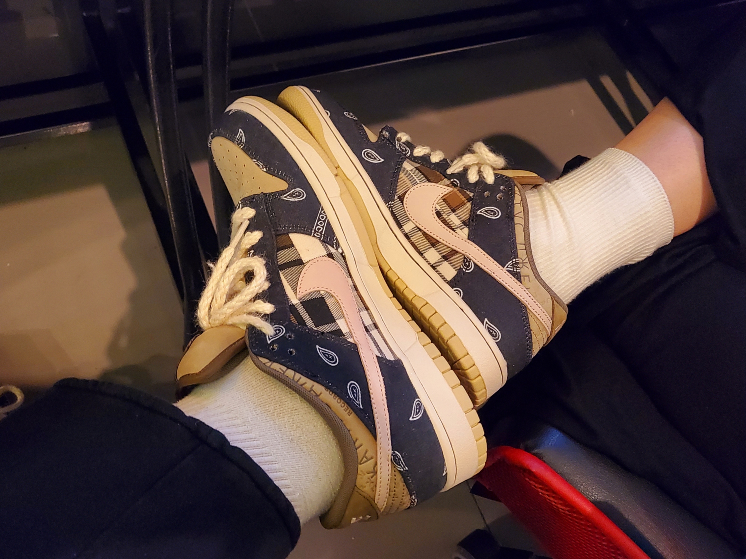 Nike x Travis Scott SB Dunk Low 착용 스타일 - 4