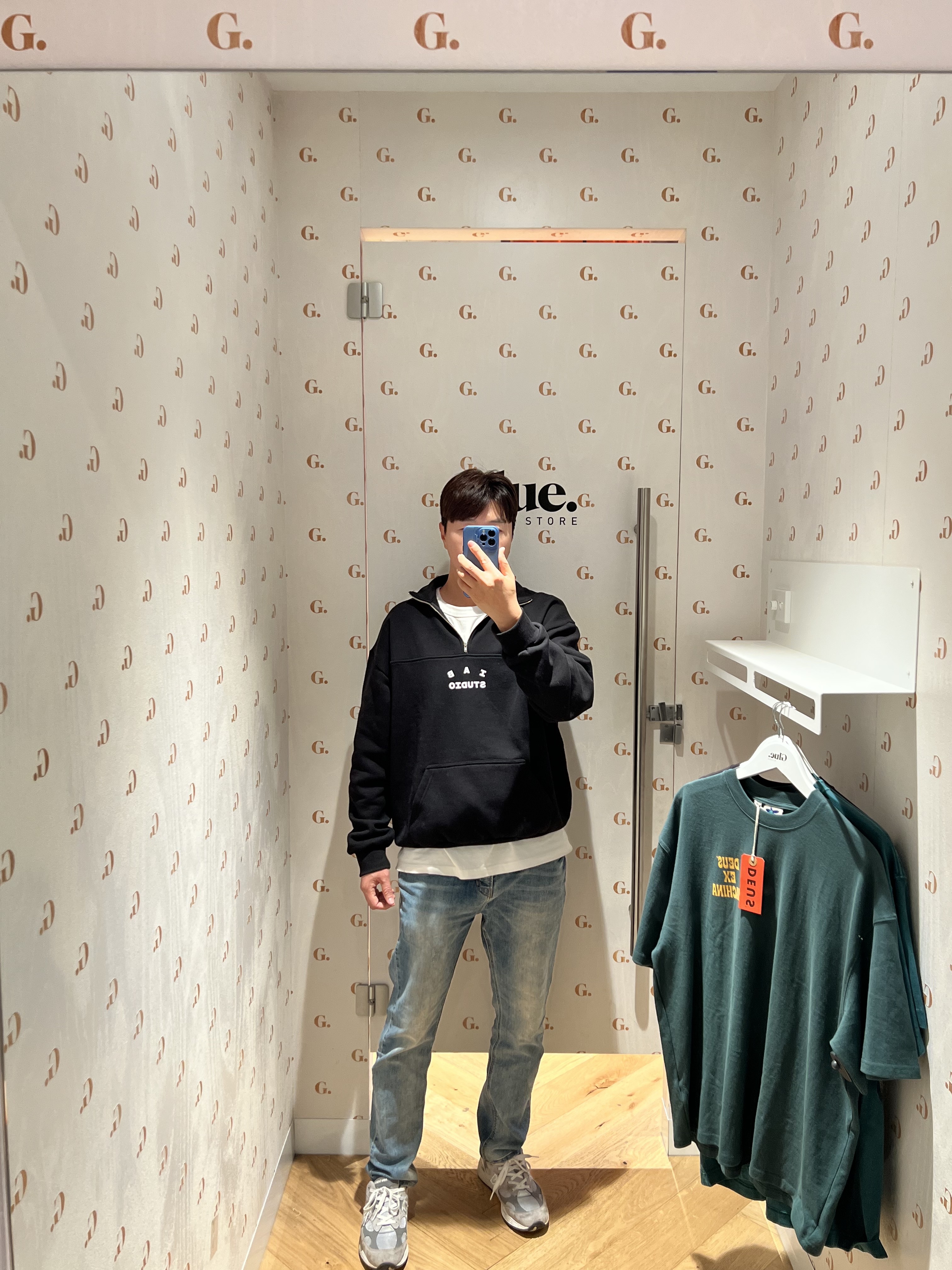 IAB Studio Half Zip-Up Black White, New Balance 992 Made in USA Grey - D Standard 착용 스타일