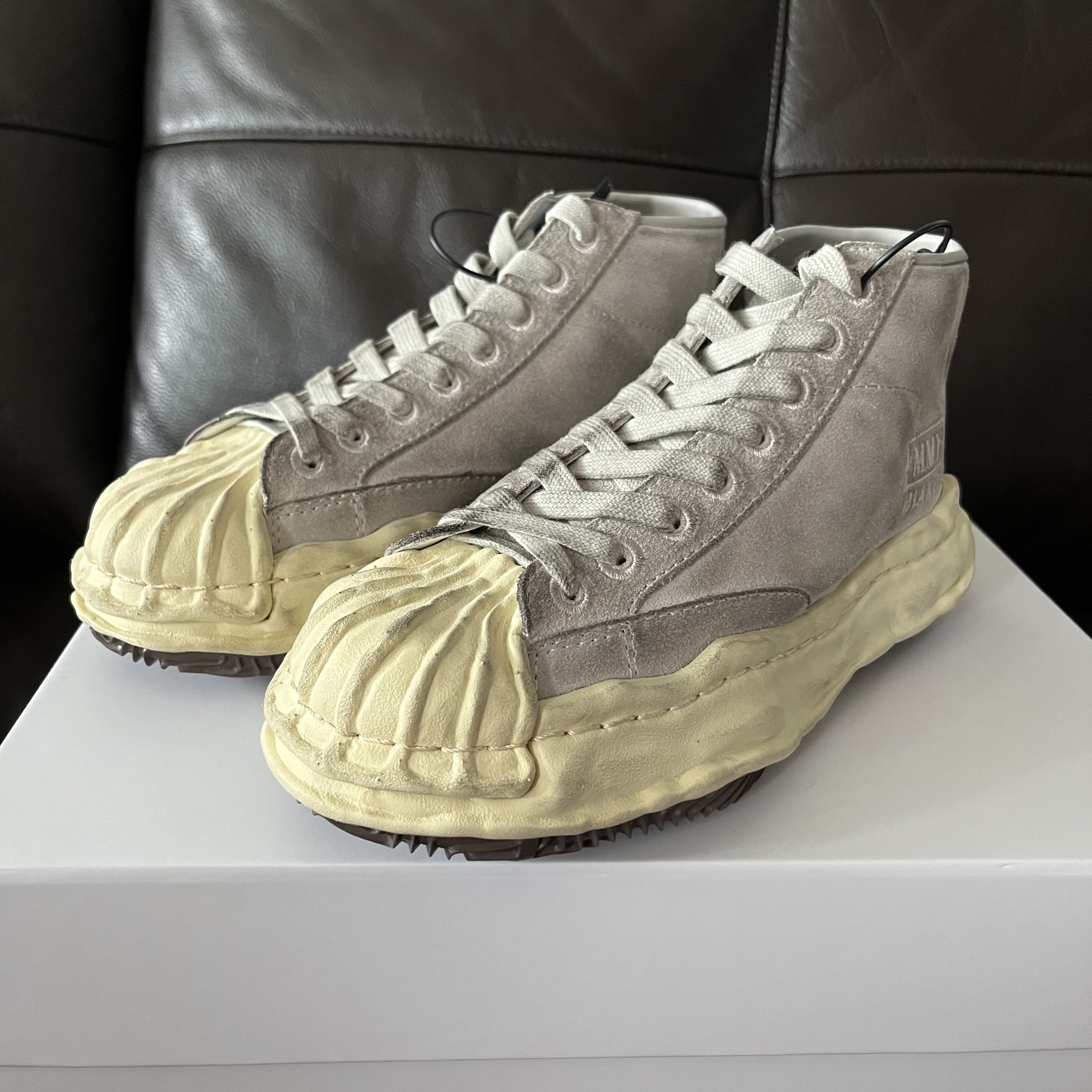 Maison Mihara Yasuhiro x Bed J.W. Ford Blakey High-top Sneakers Gray 착용 스타일 - 1
