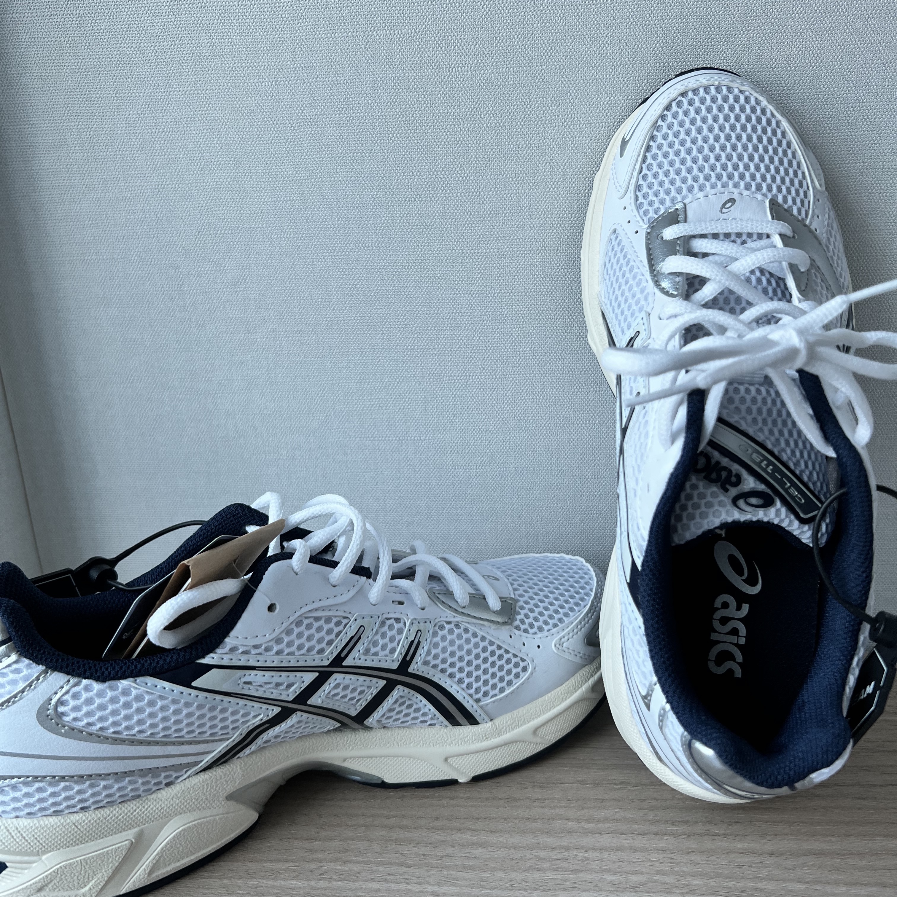 (W) Asics Gel-1130 White Midnight 착용 스타일 - 2
