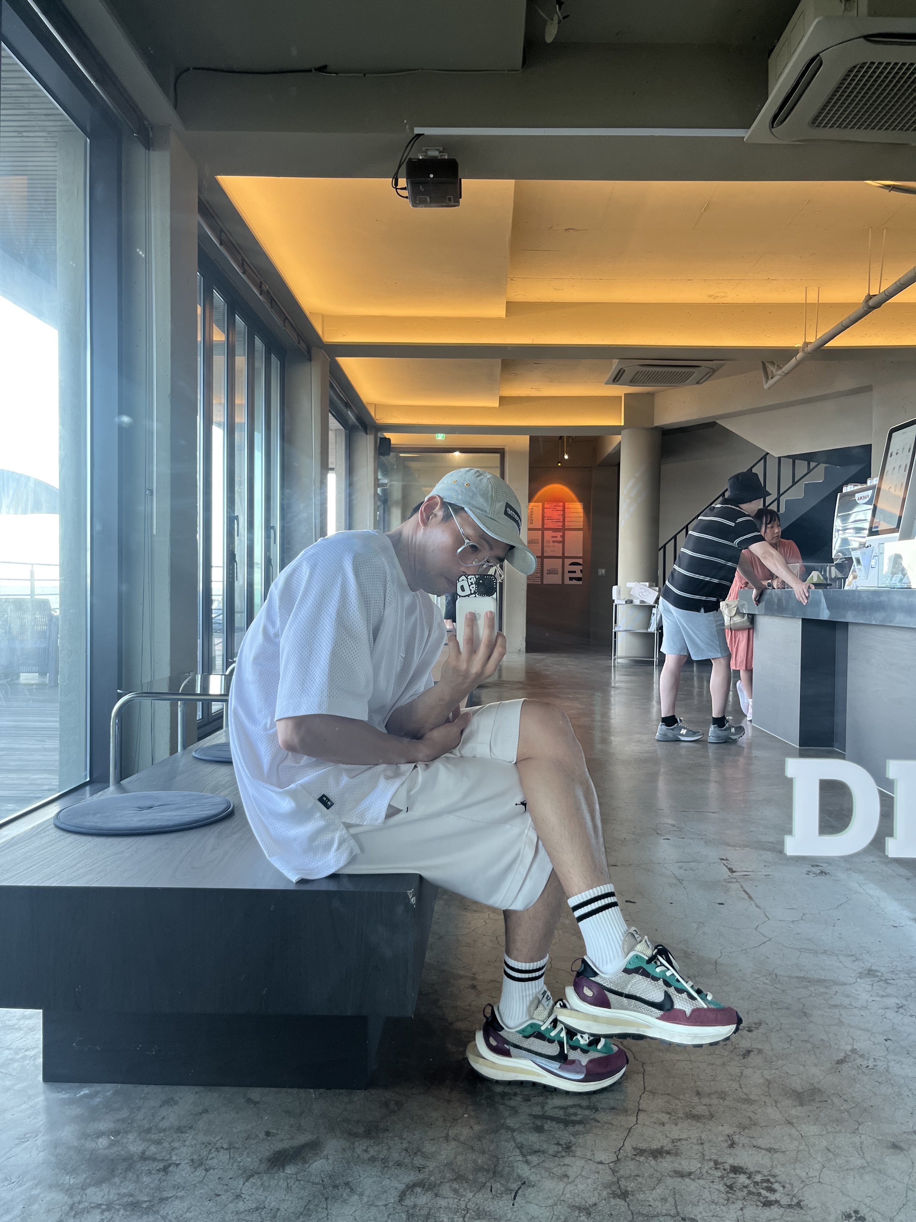 Supreme Denim Camp Cap Dirty Indigo - 23SS, Nike x Sacai VaporWaffle String & Black Villain Red 착용 스타일