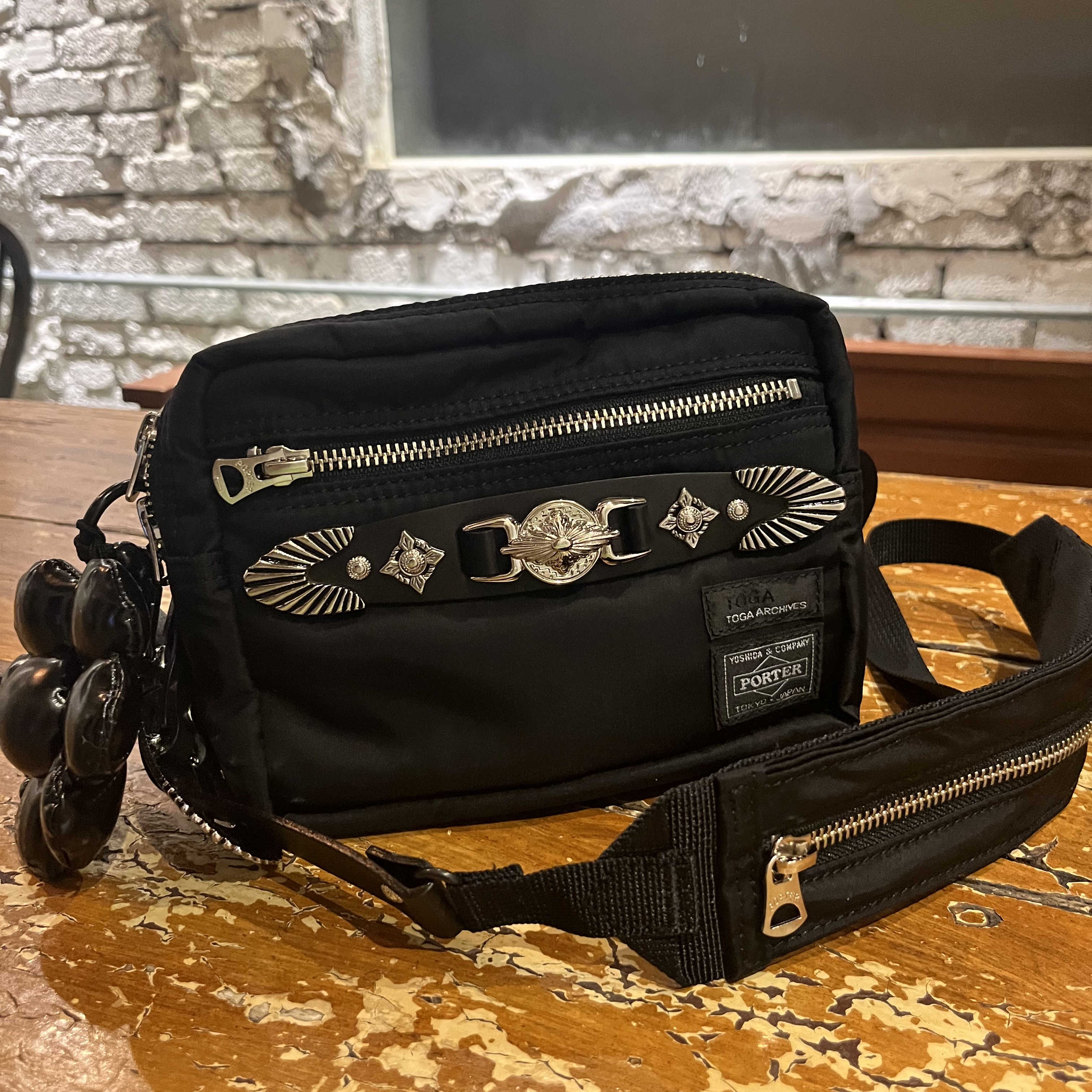 Porter x Toga Belt Bag Black 착용 스타일