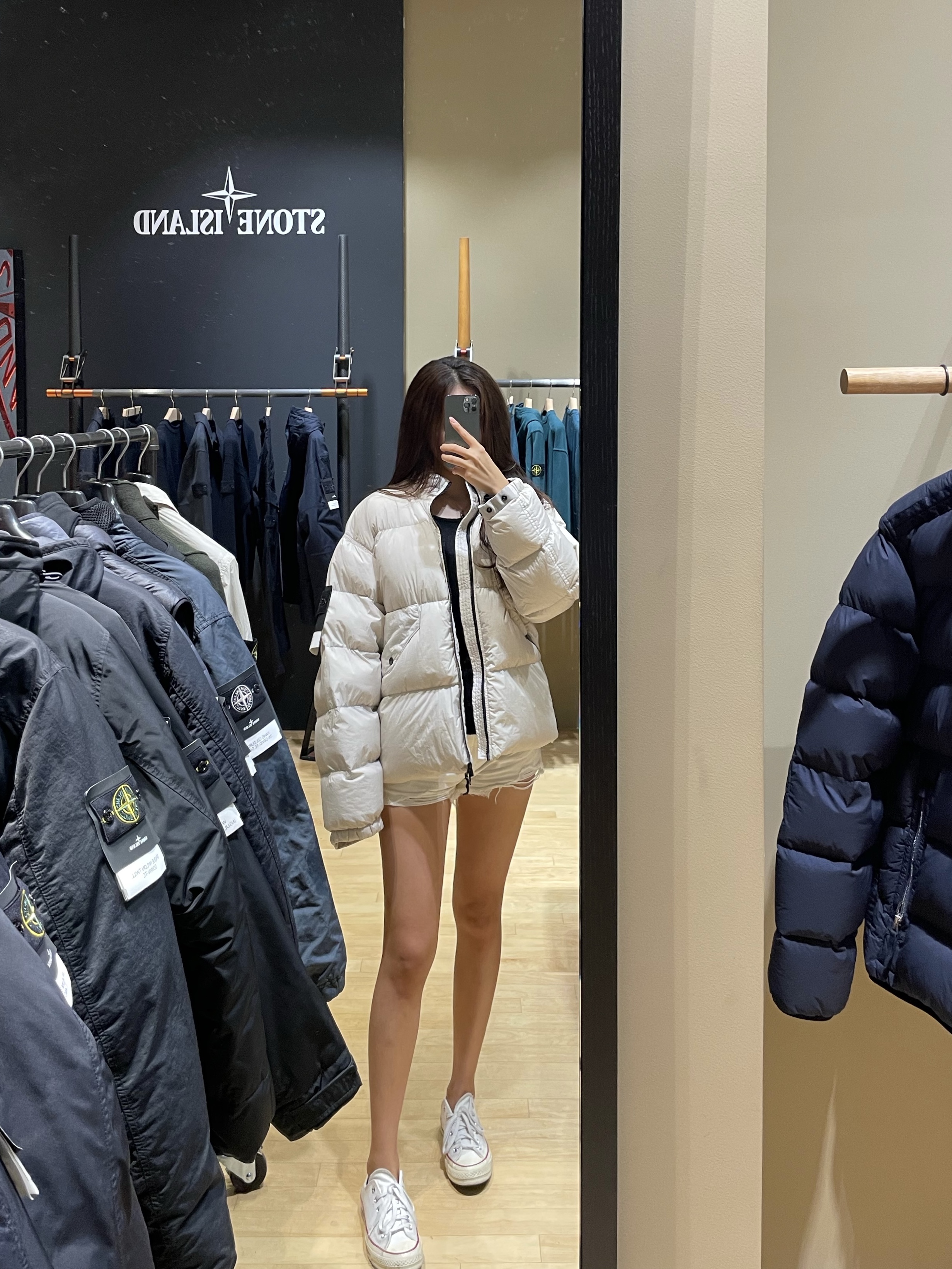 Stone Island 40623 Garment Dyed Crinkle Reps Recycled Nylon Down Jacket Plaster - 23FW 착용 스타일 - 1