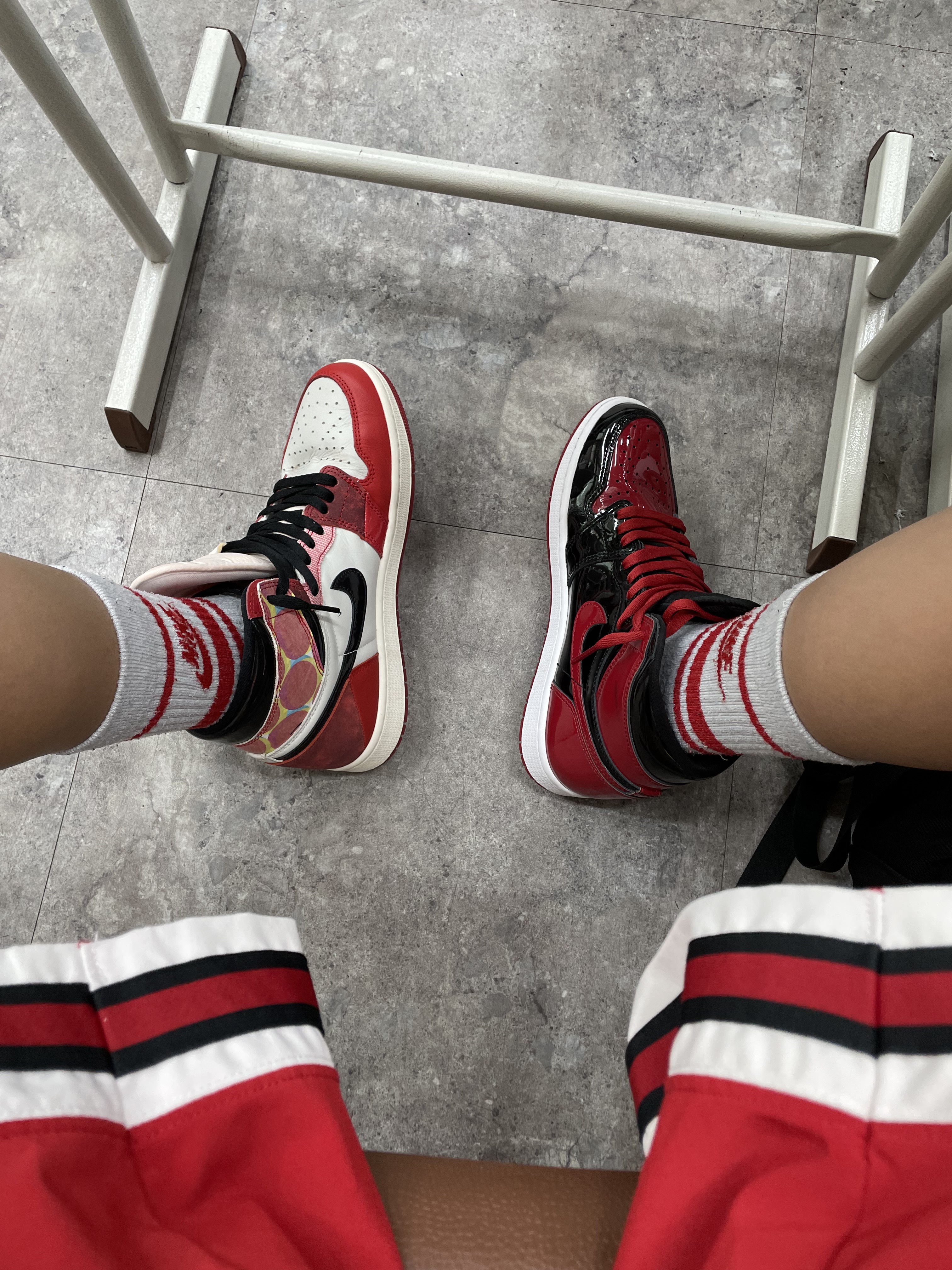 Jordan 1 Retro High Spider-Man Next Chapter, Jordan 1 Retro High OG Patent Bred 착용 스타일