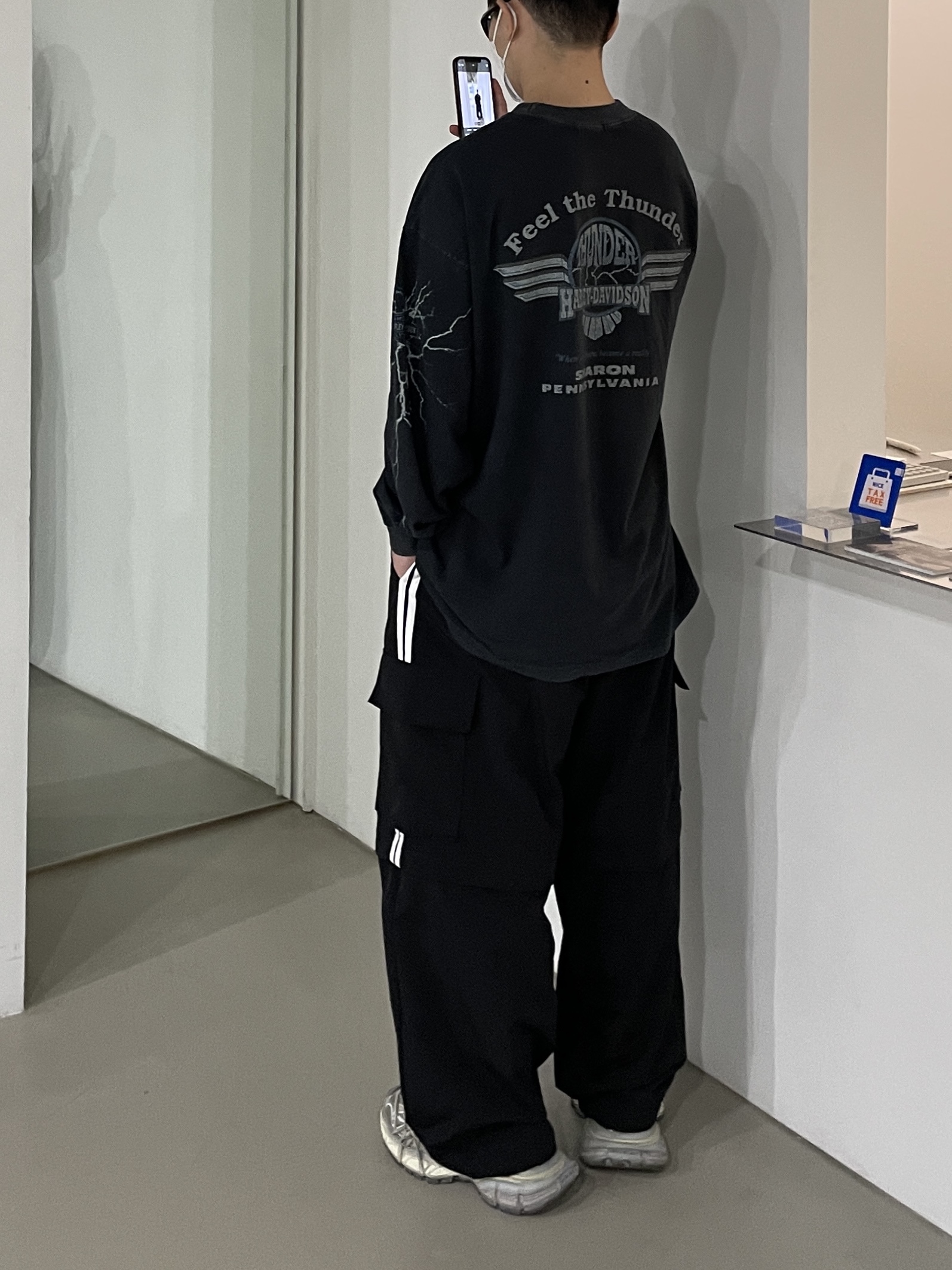 Balenciaga 3XL Sneakers Light Beige 착용 스타일 - 4