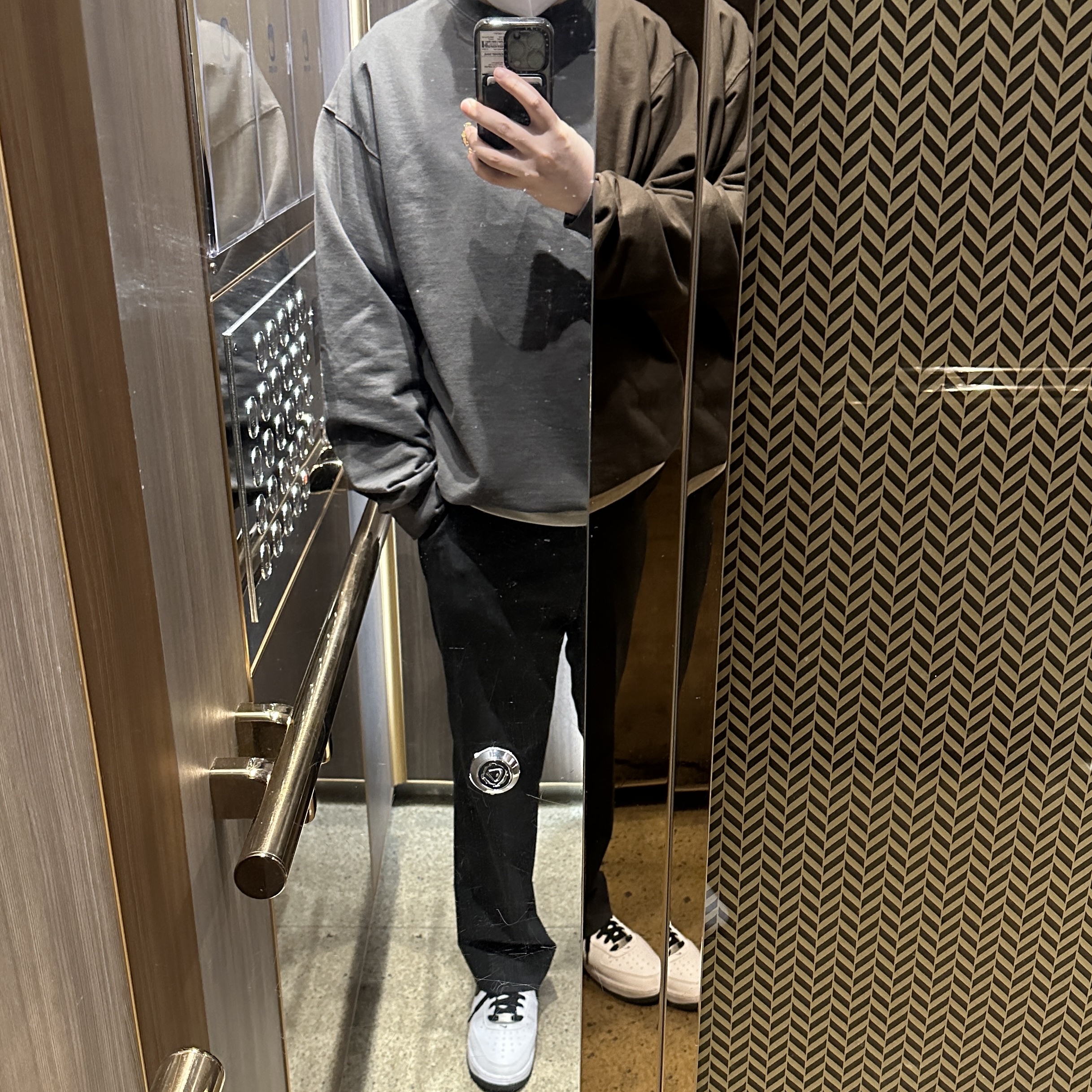 Nike Air Force 1 '07 White Black 착용 스타일