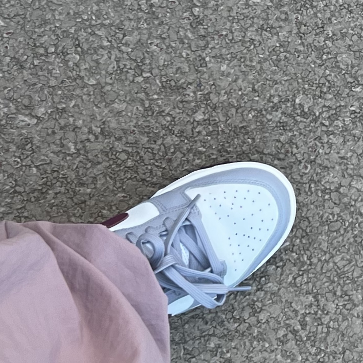 (W) Nike Dunk Low Wolf Grey Rosewood 착용 스타일