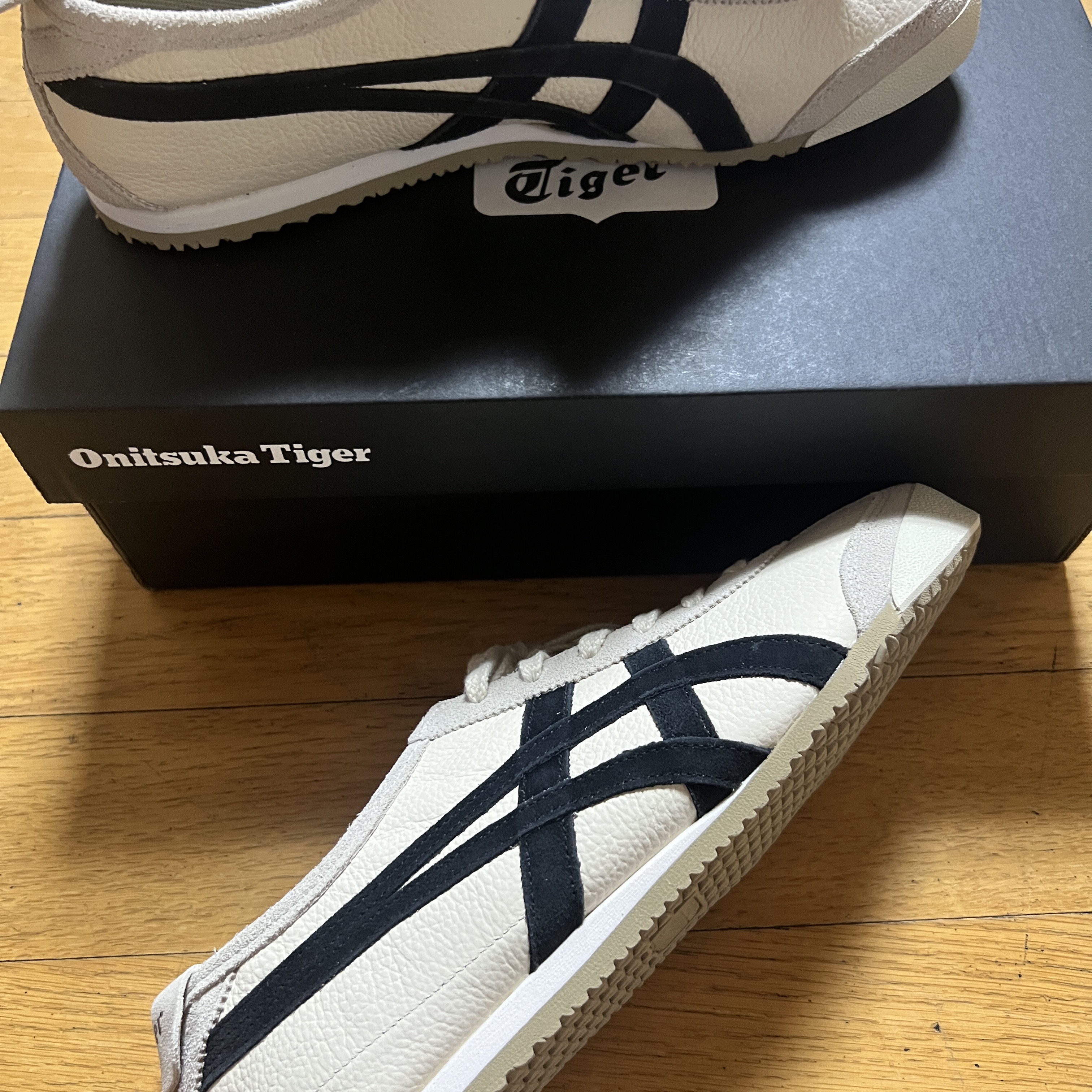 Onitsuka Tiger Mexico 66 Vintage White Black 착용 스타일 - 1