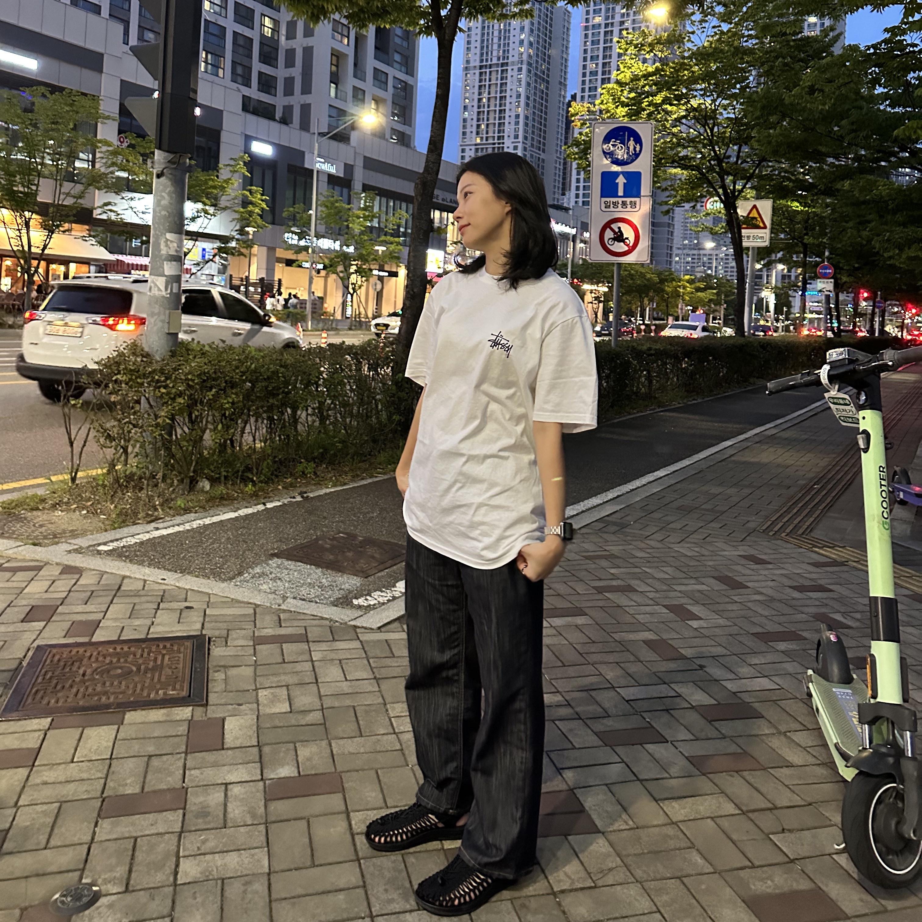 Stussy Basic Stussy T-Shirt White 2023 착용 스타일 - 1