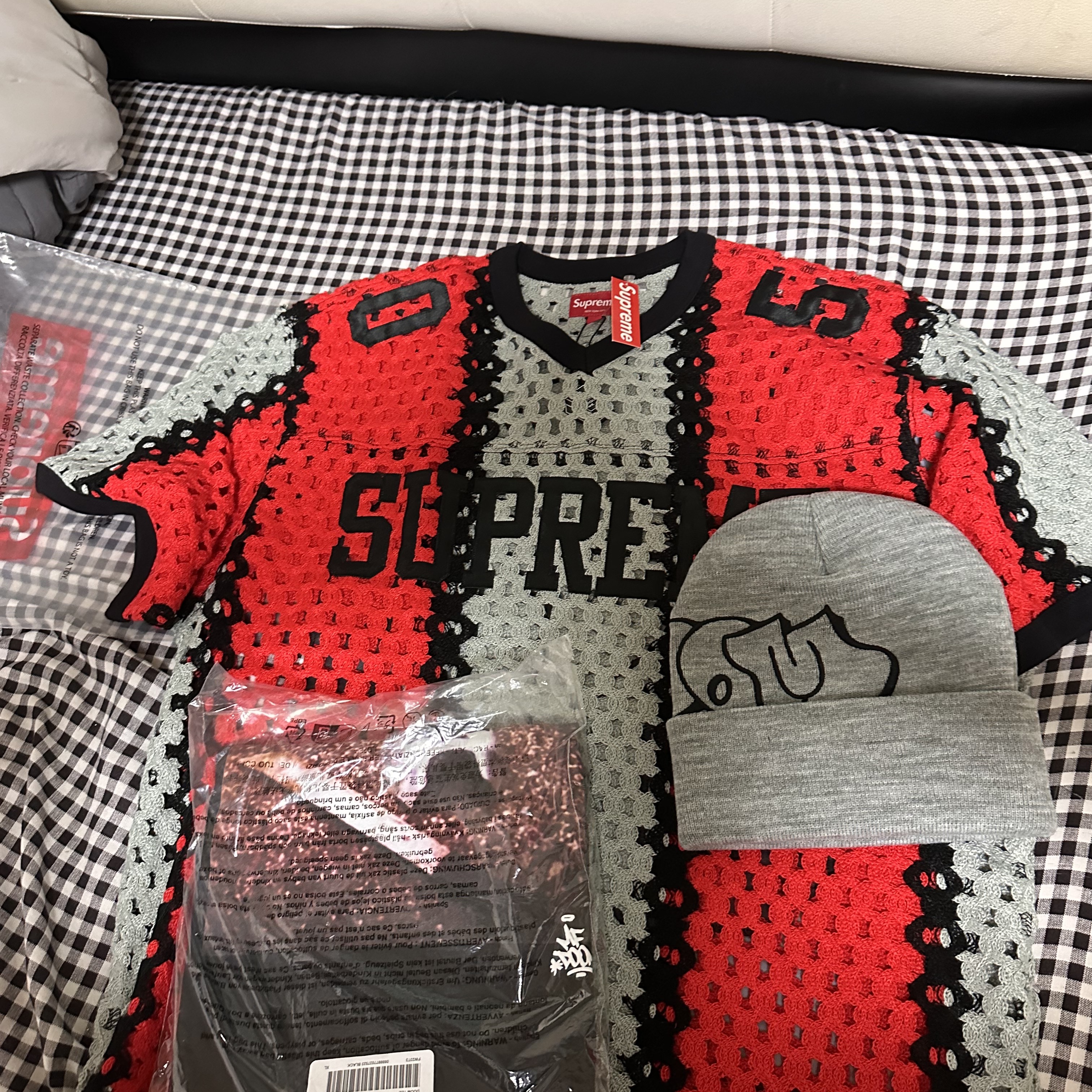 Supreme Crochet Football Jersey Black - 23SS, Supreme x MF Doom T-Shirt Black - 23FW 착용 스타일