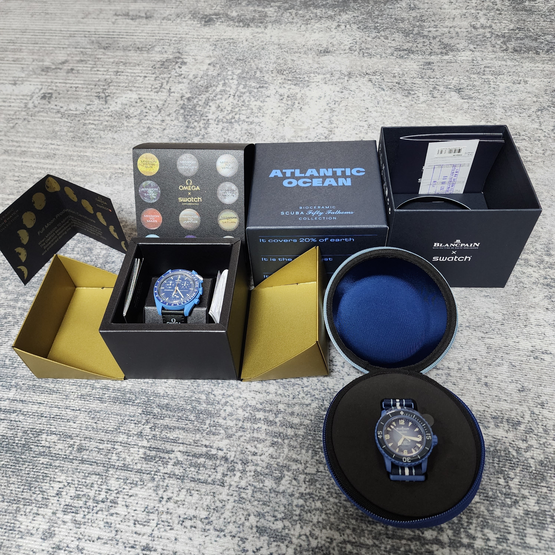 Swatch x Blancpain Bioceramic Atlantic Ocean, Swatch x Omega Bioceramic MoonSwatch Mission To Neptune Moonshine Gold Blue Moon 착용 스타일