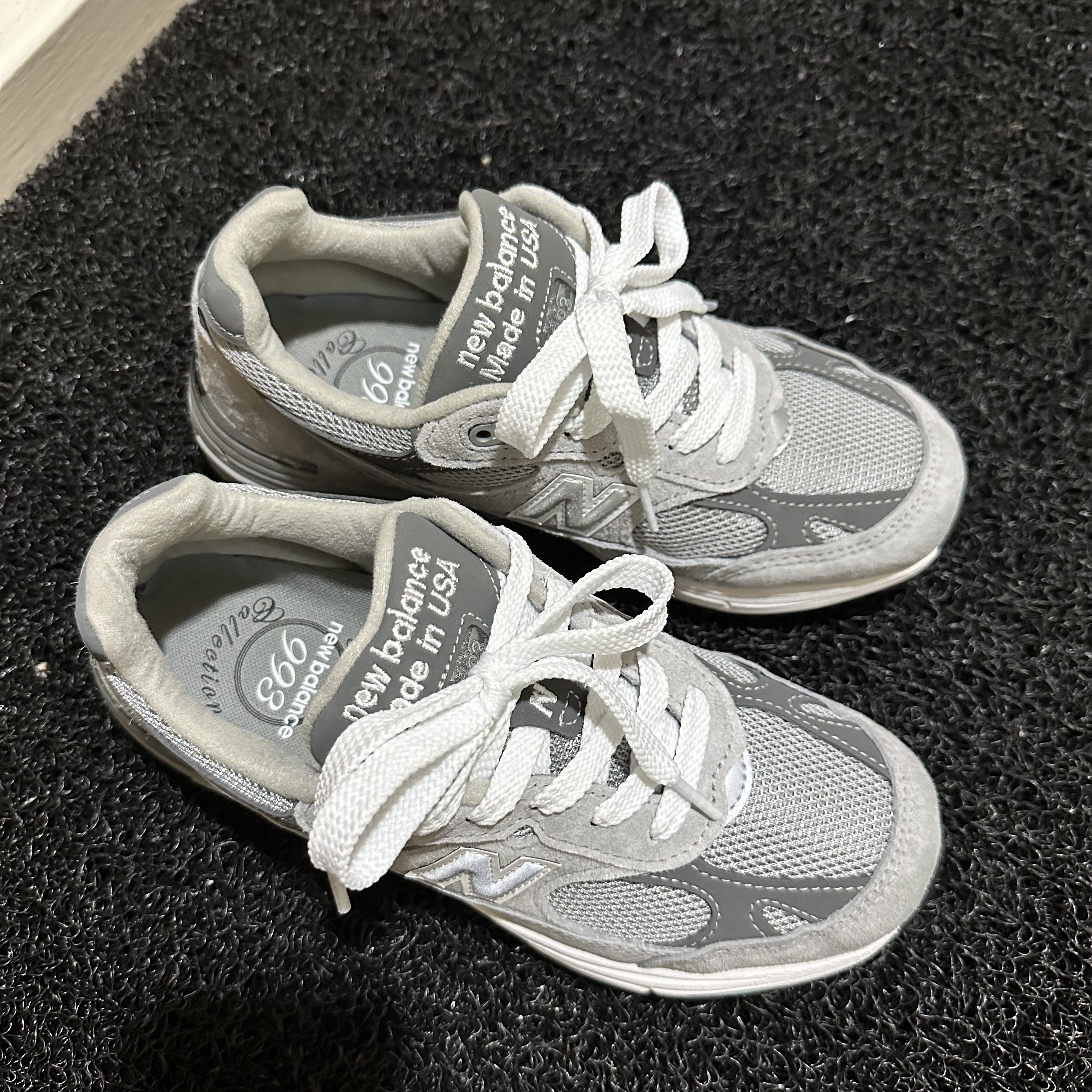 (W) New Balance 993 Made in USA Grey - B Standard 착용 스타일