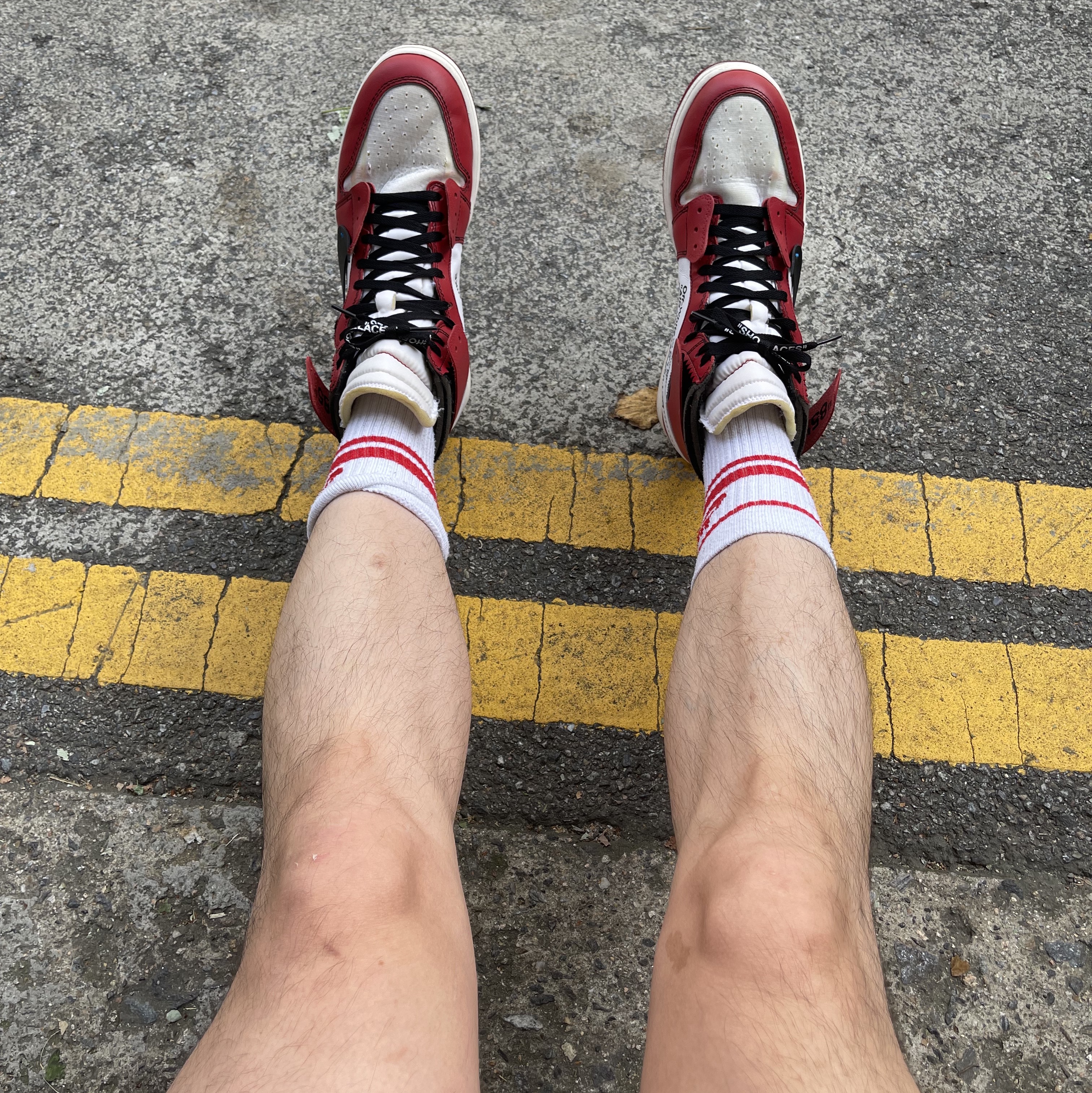 Jordan 1 x Off-White Retro High Chicago The Ten 착용 스타일 - 1