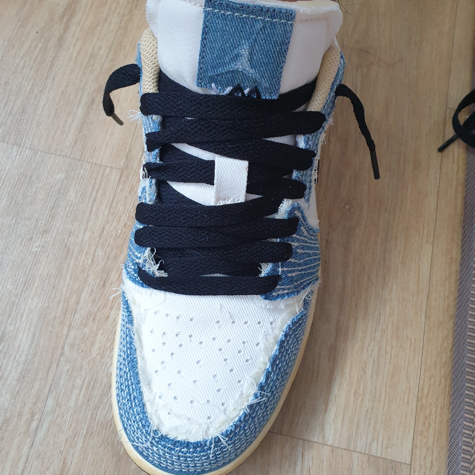 Jordan 1 Low World Make Japan 착용 스타일 - 2