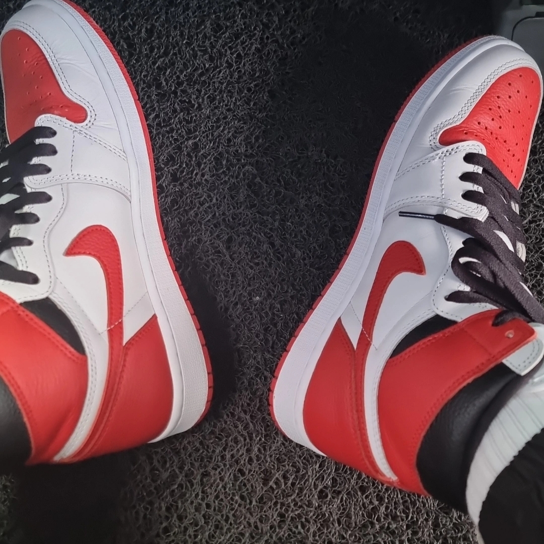 Jordan 1 Retro High OG Heritage 착용 스타일