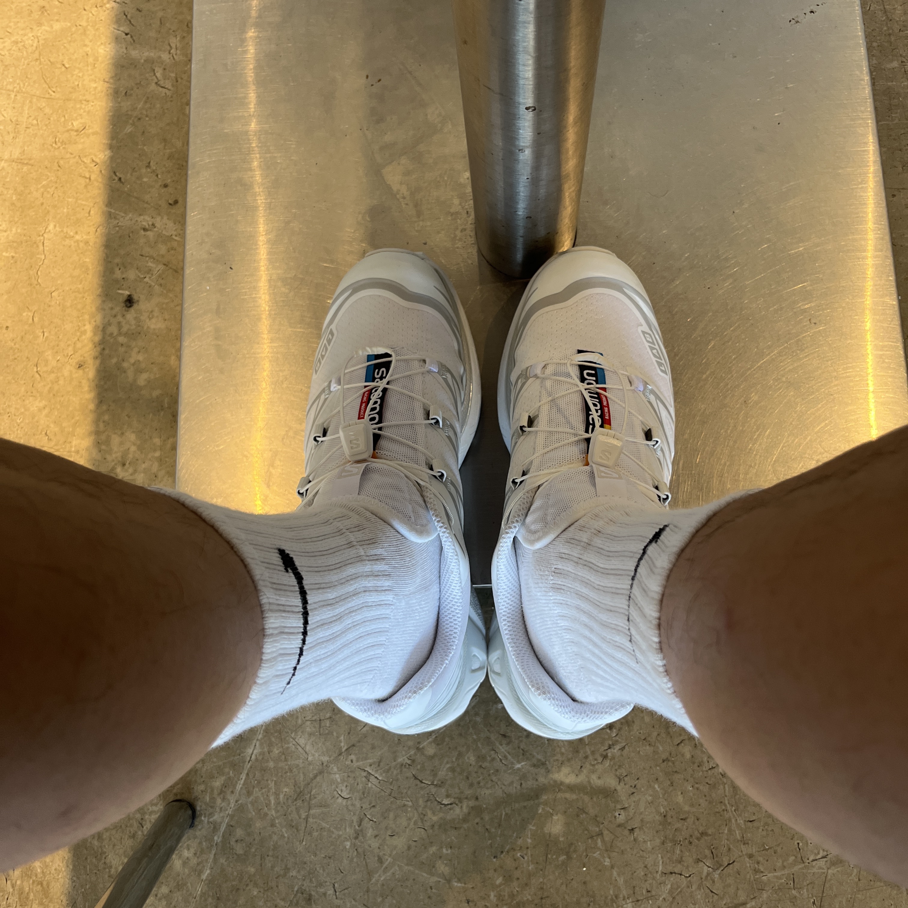 Salomon XT-6 ADV White 착용 스타일