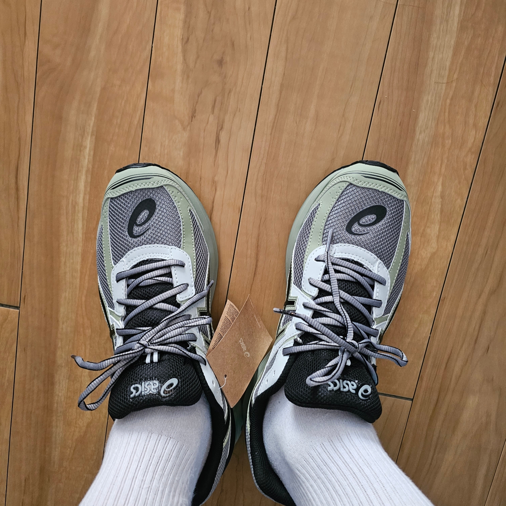 Asics Jog 100 S Sheet Rock - 2E Wide 착용 스타일