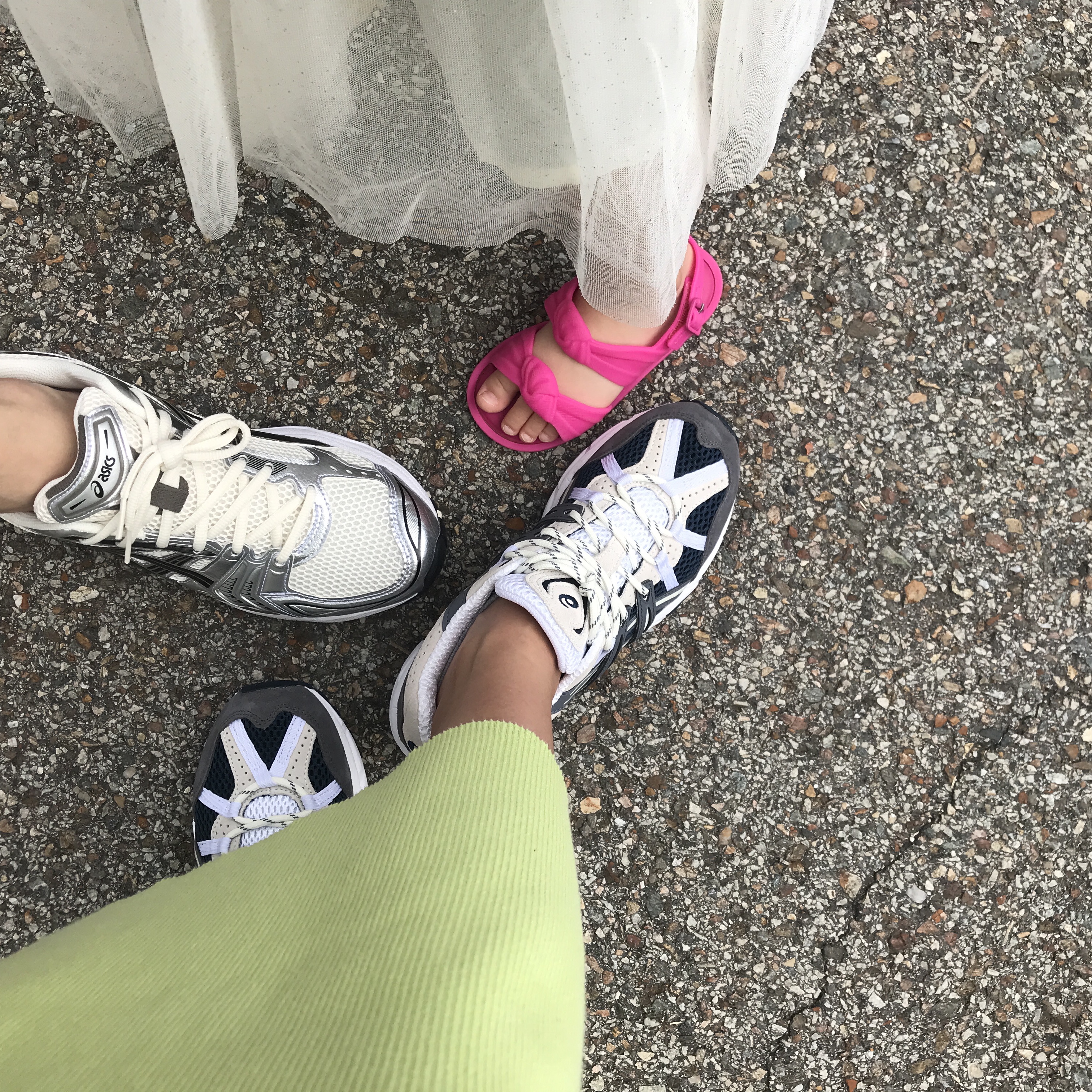 Asics Gel-Sonoma 15-50 French Blue, Asics Gel-Kayano 14 Cream Black 착용 스타일