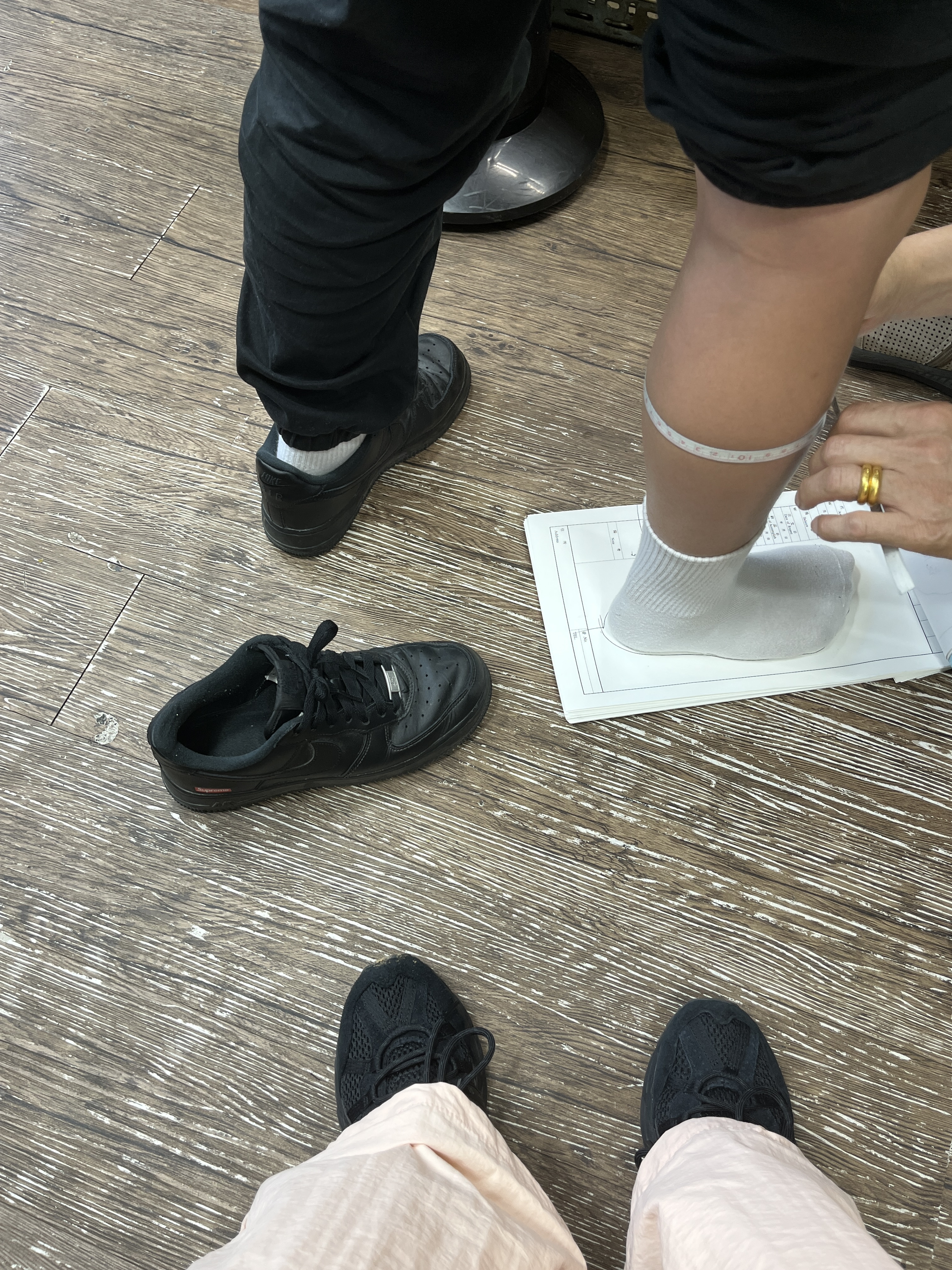 Asics Gel-Sonoma 15-50 Black, Nike x Supreme Air Force 1 Low Black 착용 스타일 - 1