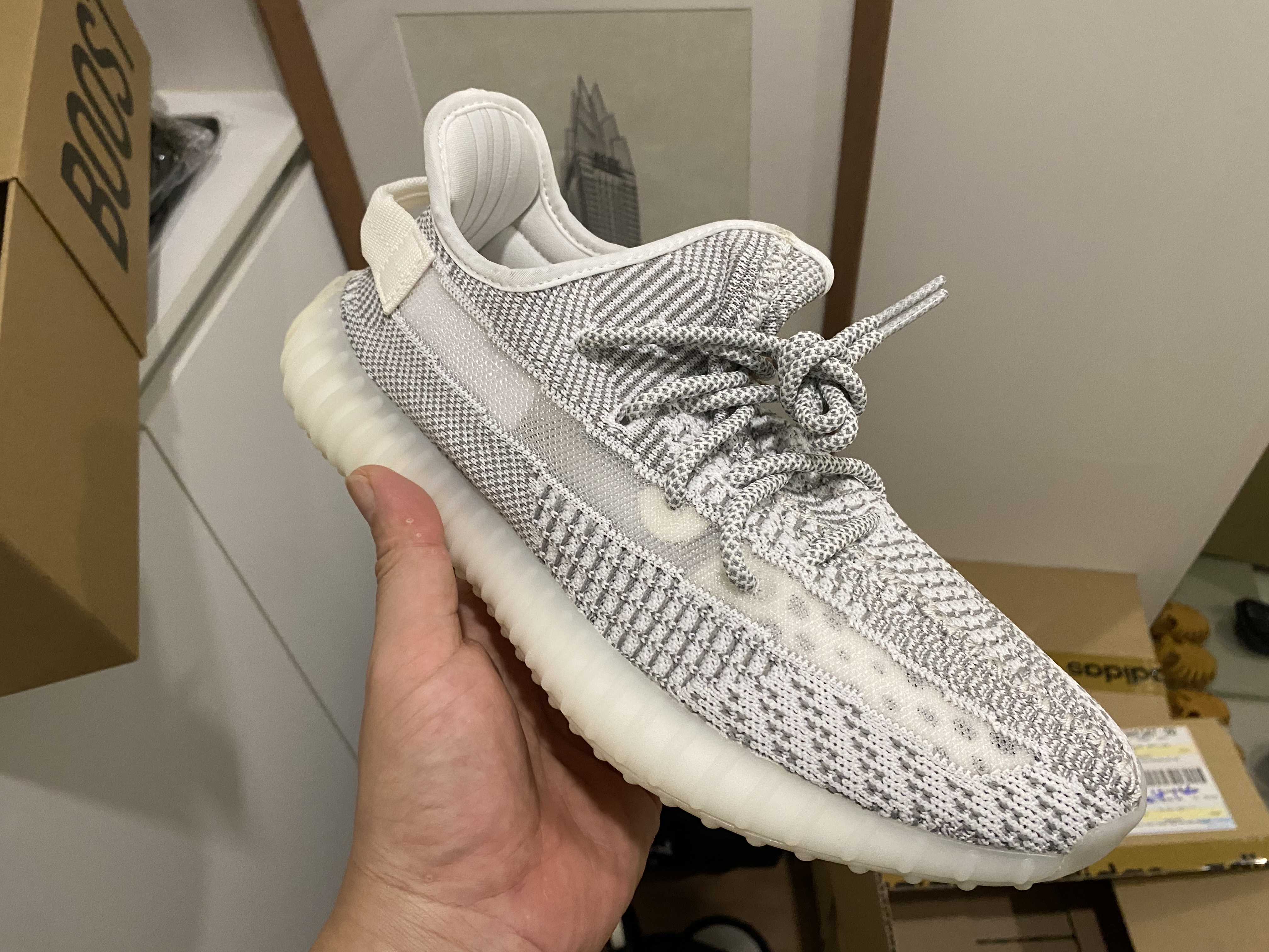 Adidas Yeezy Boost 350 V2 Static 2023 착용 스타일