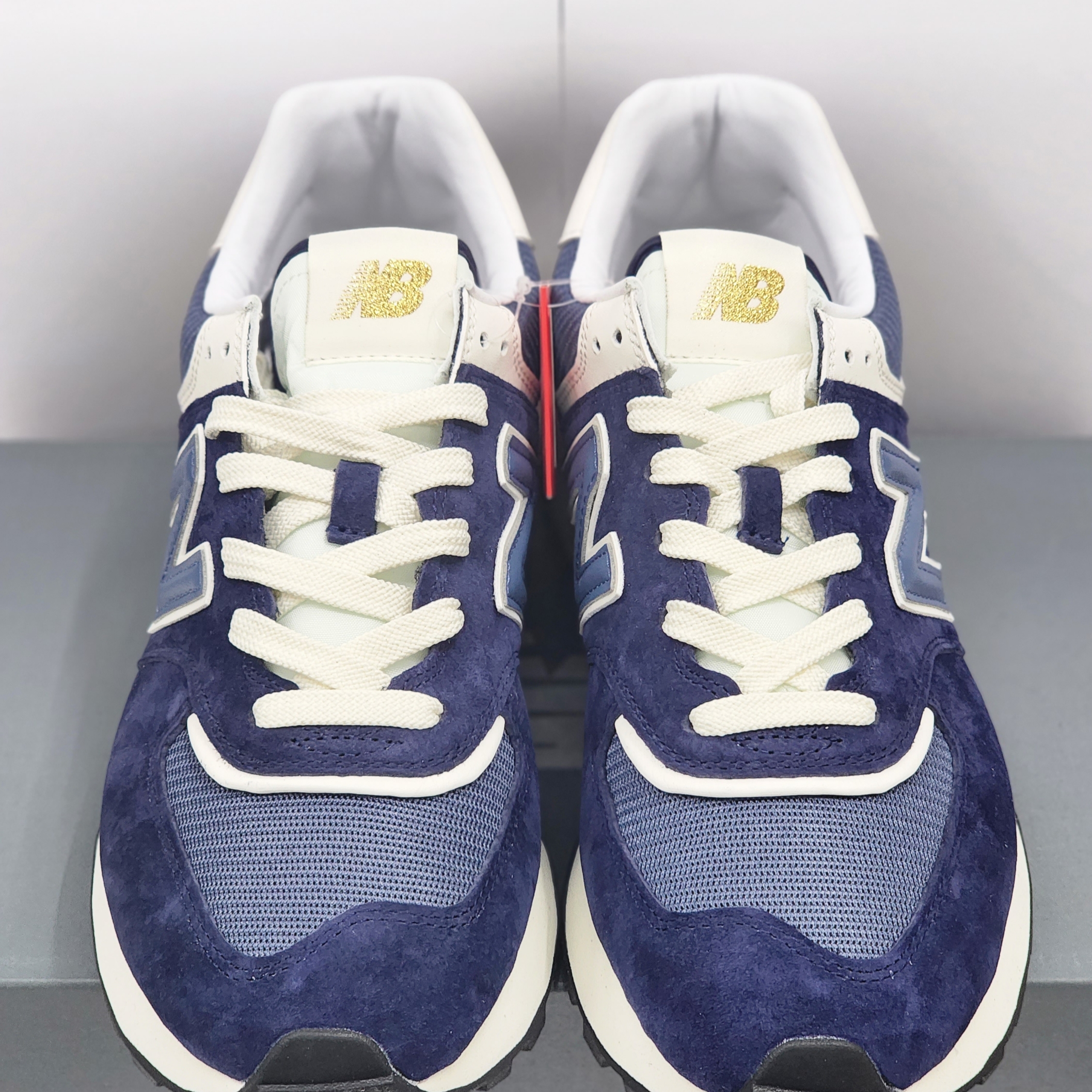 New Balance 574 Legacy Navy 착용 스타일 - 3
