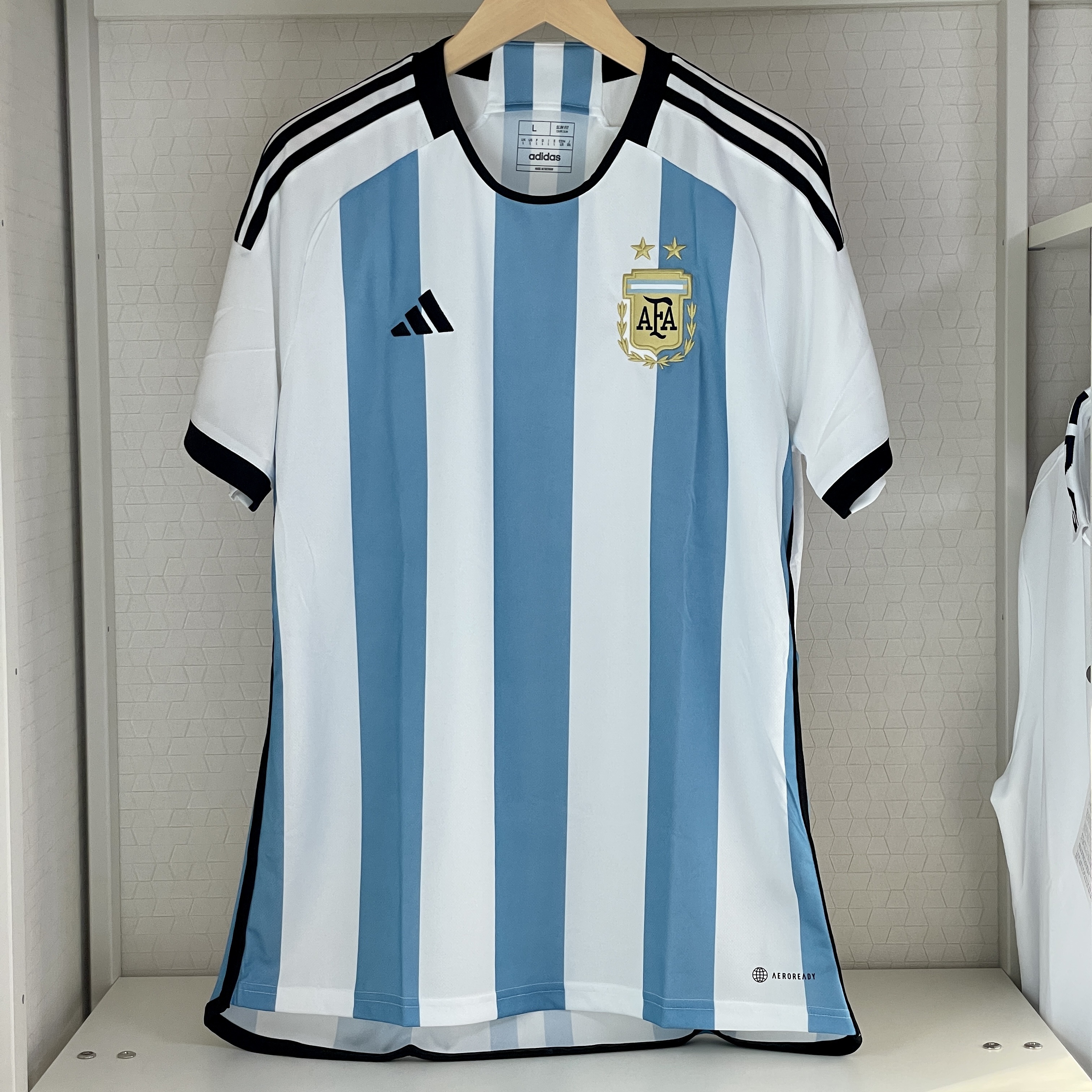 Adidas Argentina Home Jersey 2022 White Light Blue - US Sizing (Non Marking Ver.) 착용 스타일