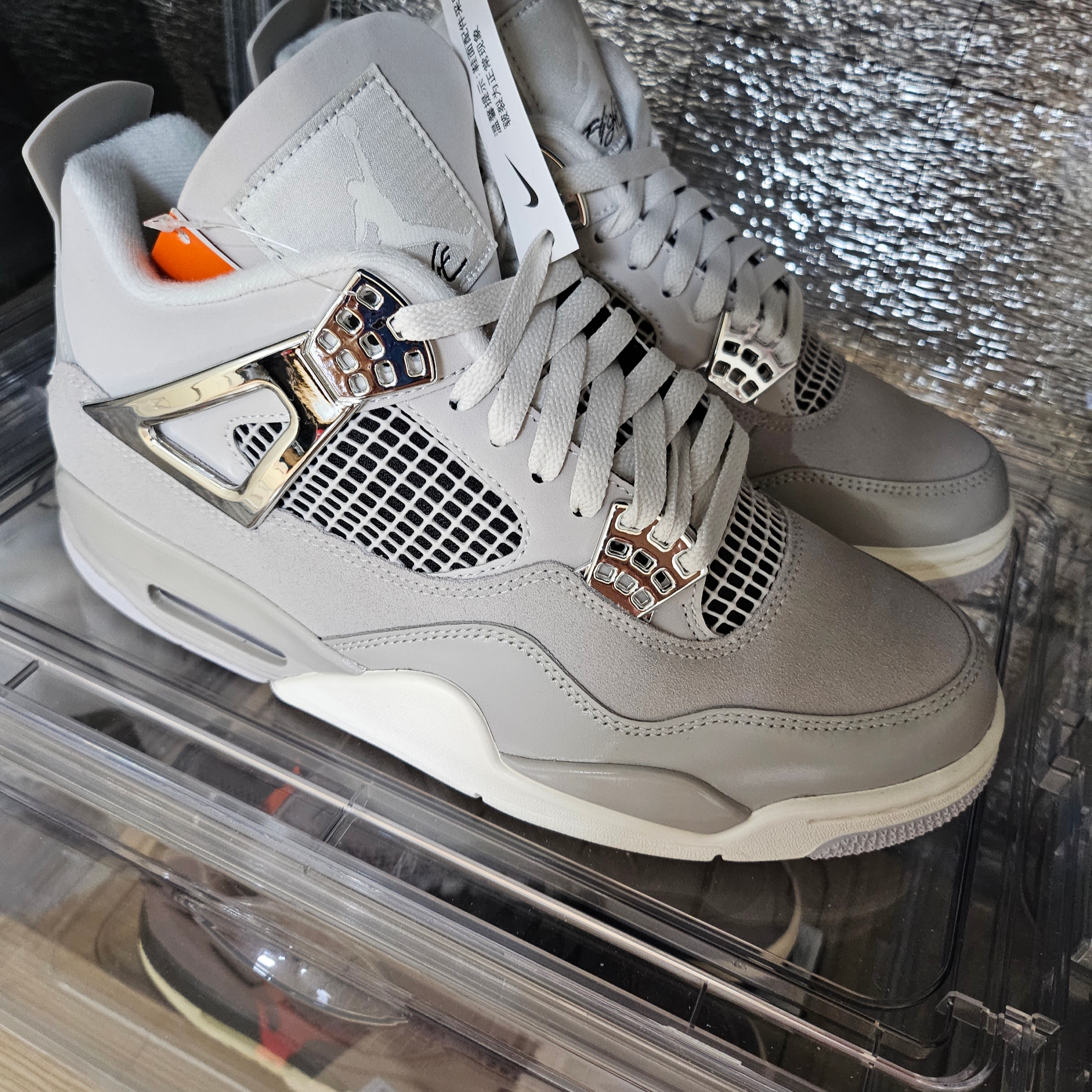 (W) Jordan 4 Retro Frozen Moments 착용 스타일