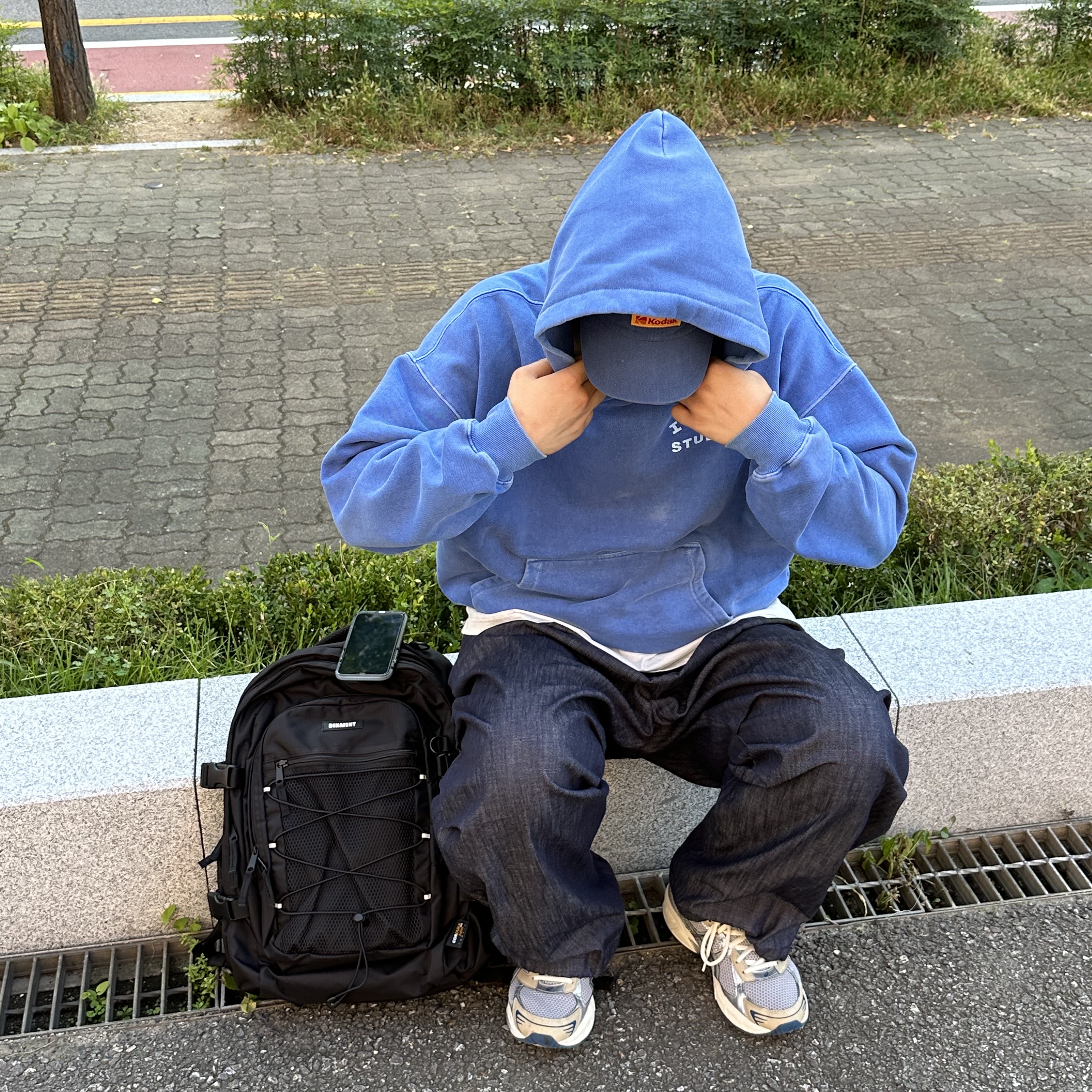 IAB Studio Pigment Hoodie Royal Blue - 22FW, Asics Gel-1130 Oyster Grey Pure Silver 착용 스타일 - 3