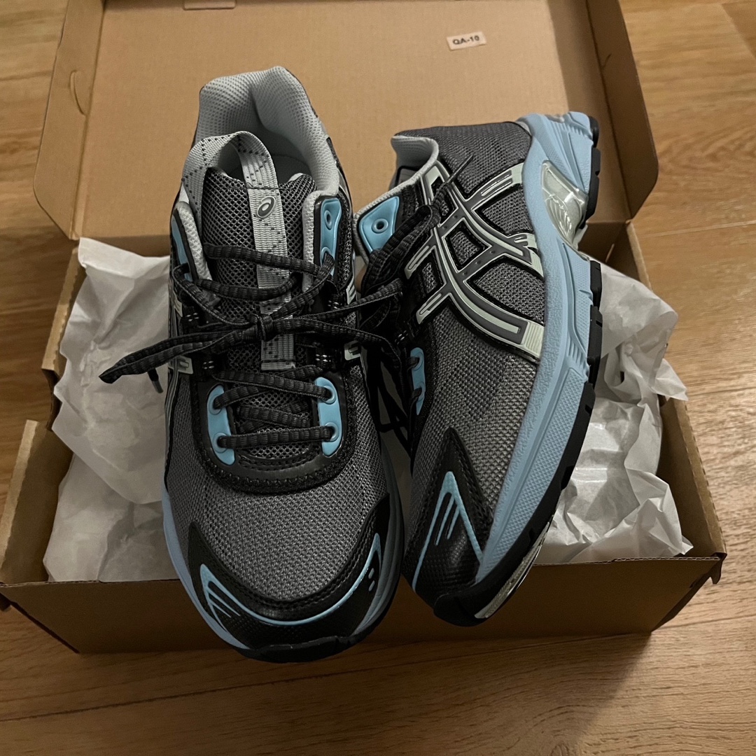 Asics UB2-S Gel-1130 Metropolis Lichen Rock 착용 스타일