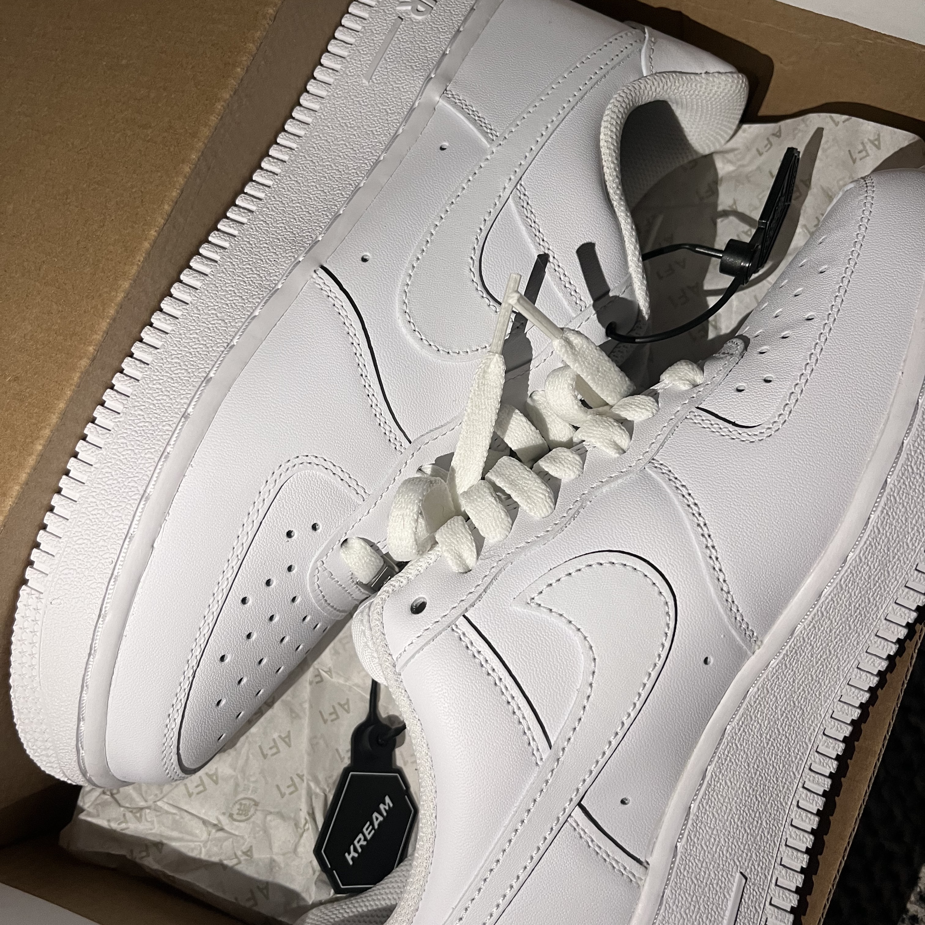 (W) Nike Air Force 1 '07 Low White 착용 스타일 - 2