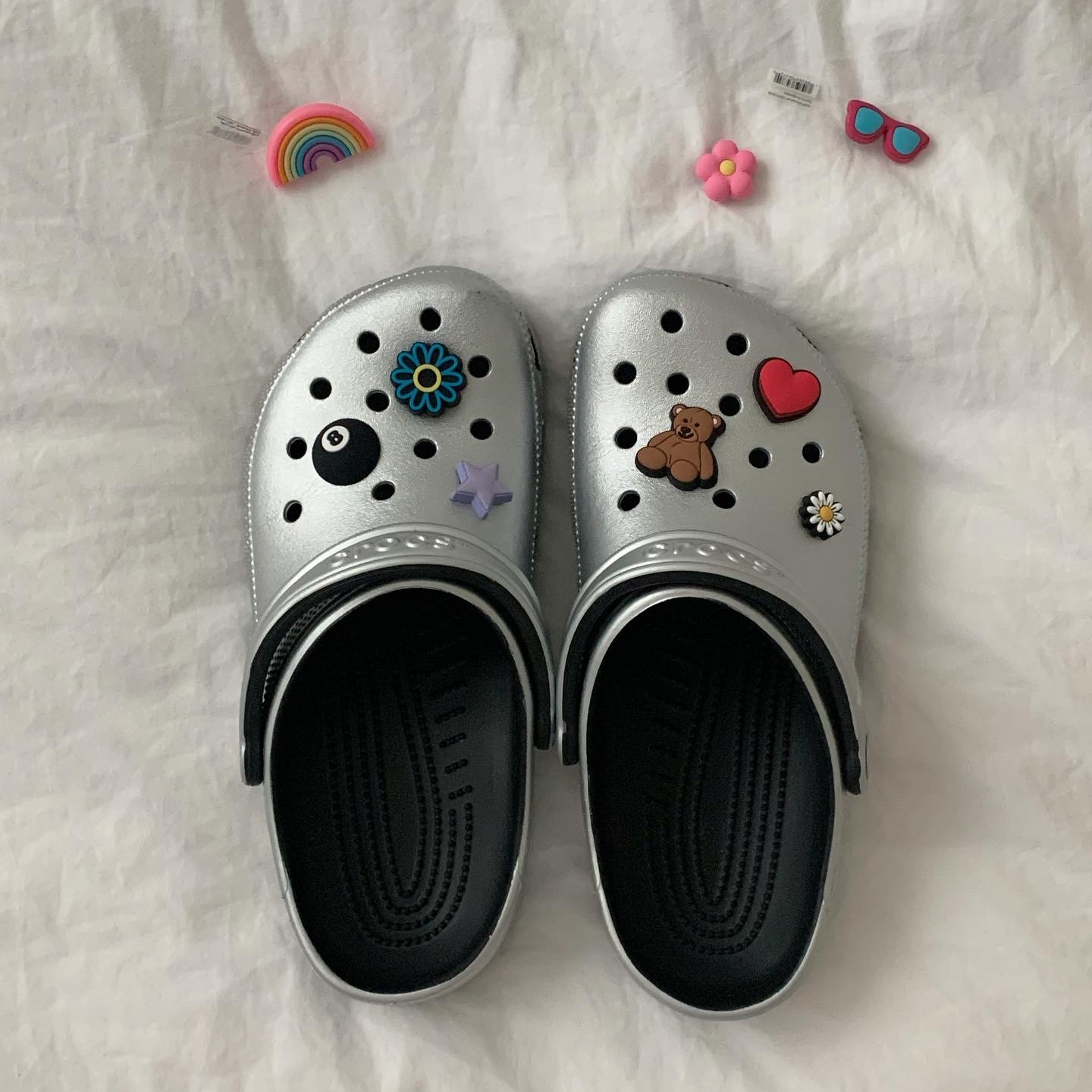 Crocs Classic Metallic Clog Silver 착용 스타일