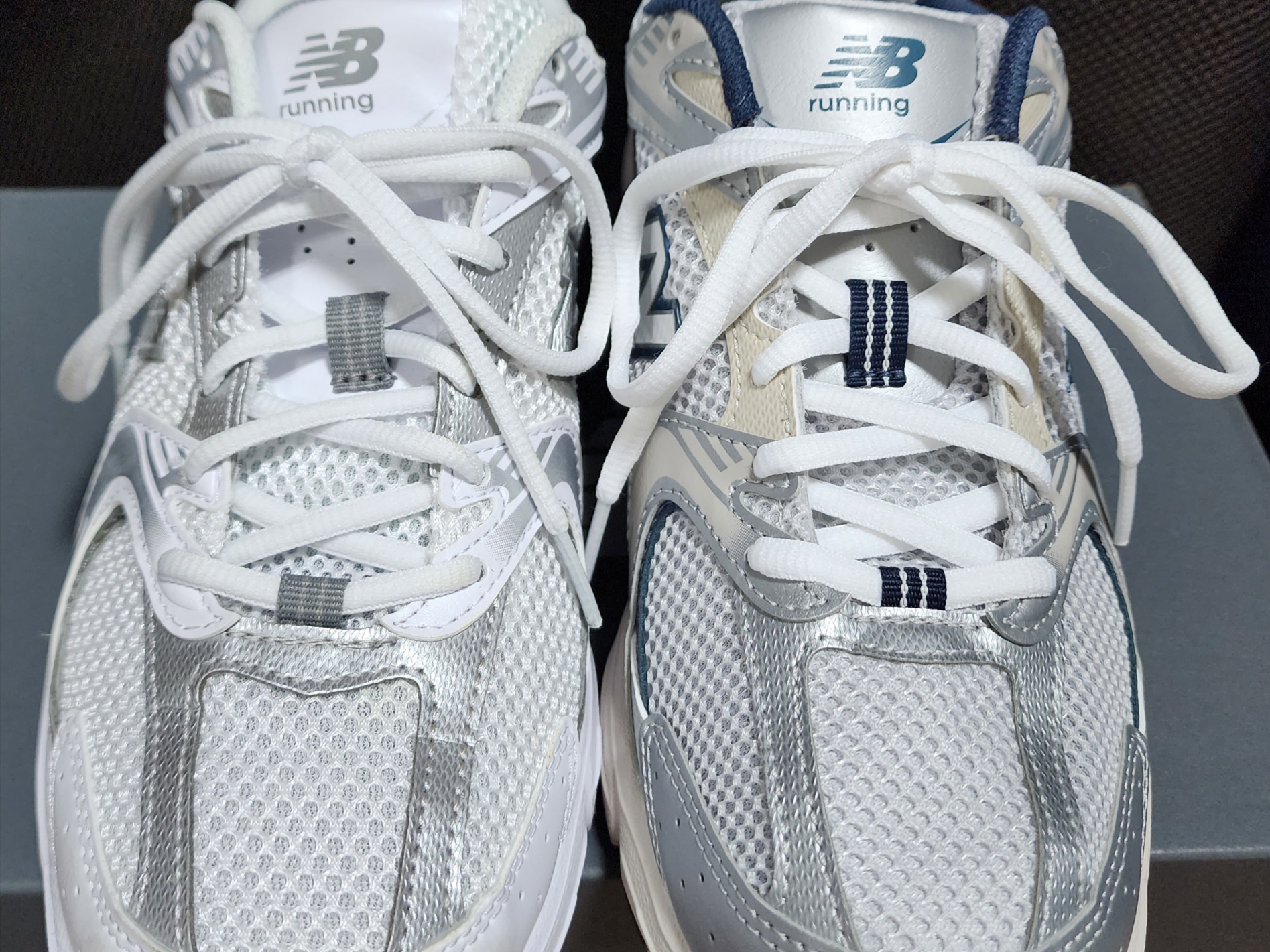 New Balance 530 Steel Grey, New Balance 530 White Silver 착용 스타일 - 3