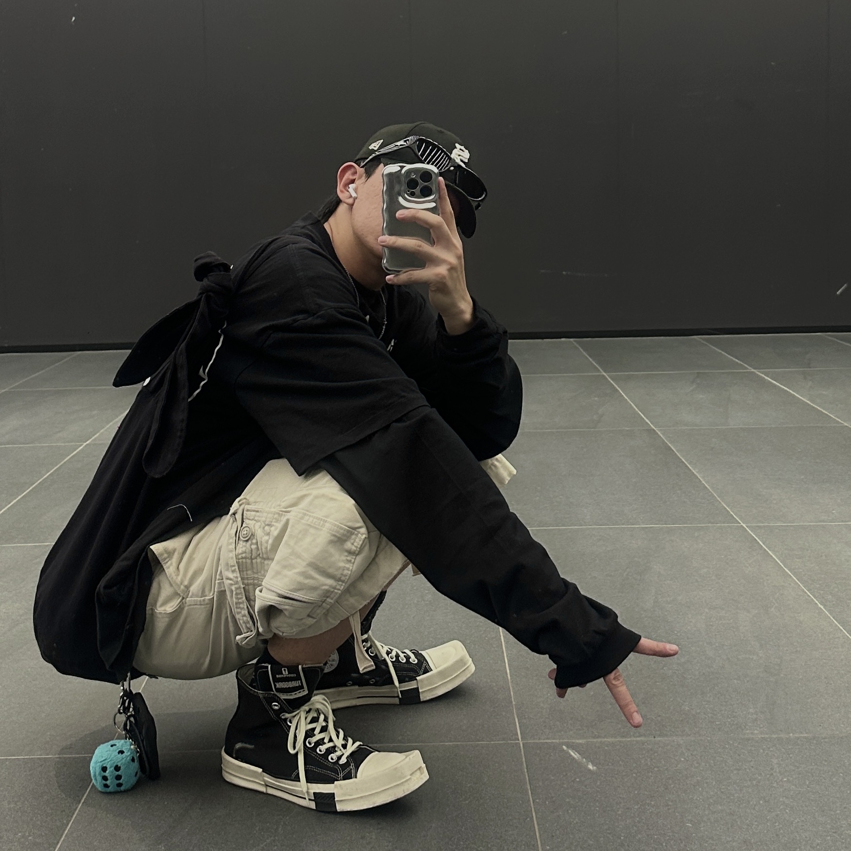 Converse x Drkshdw Drkstr Chuck 70 High Black 착용 스타일 - 3