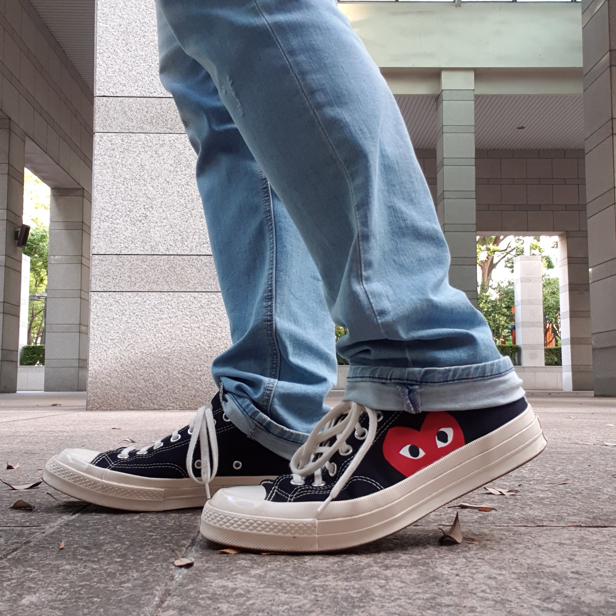 Converse x Play Comme des Garcons Chuck 70 Ox Black 착용 스타일