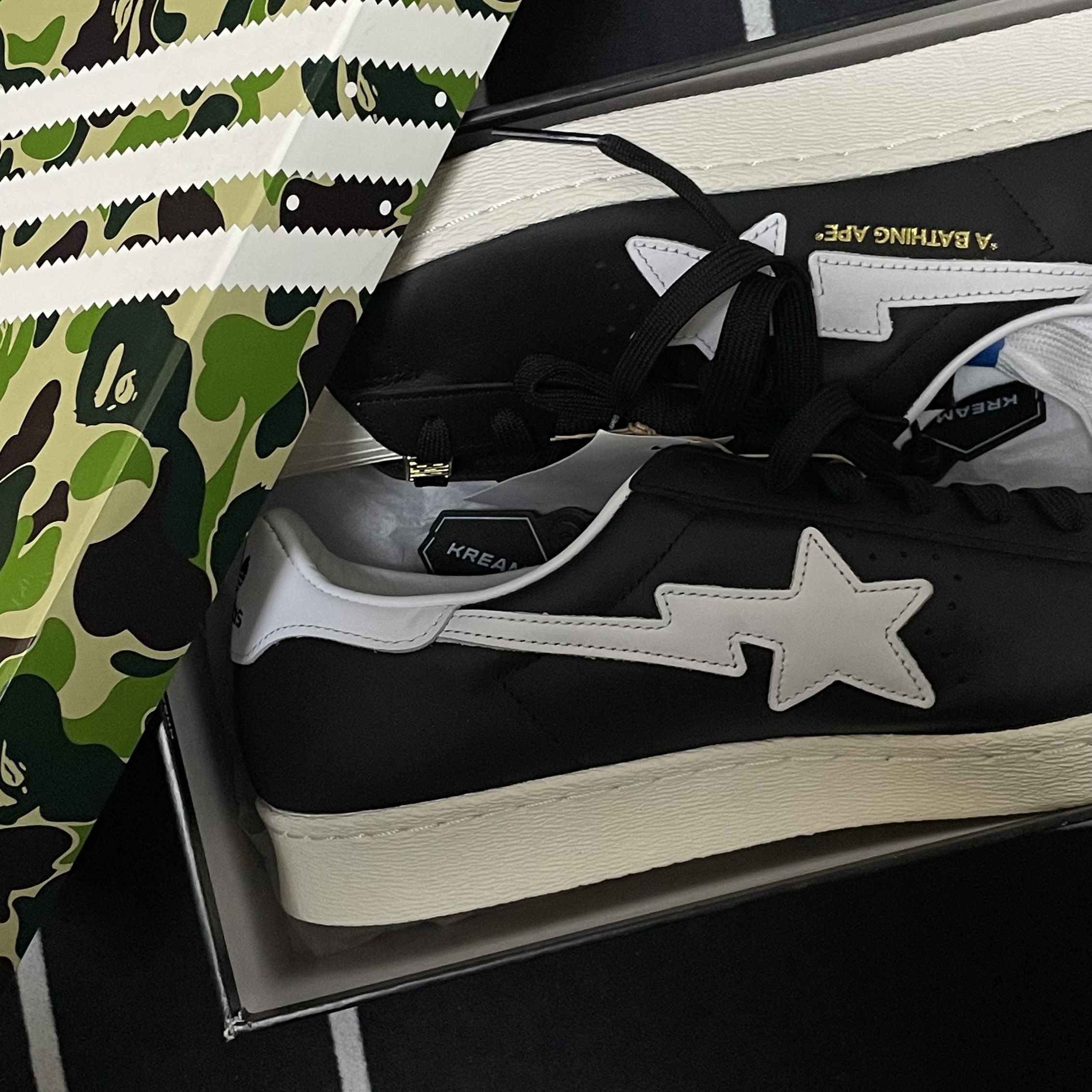 Adidas x BAPE Superstar 80s Core Black Off White 착용 스타일