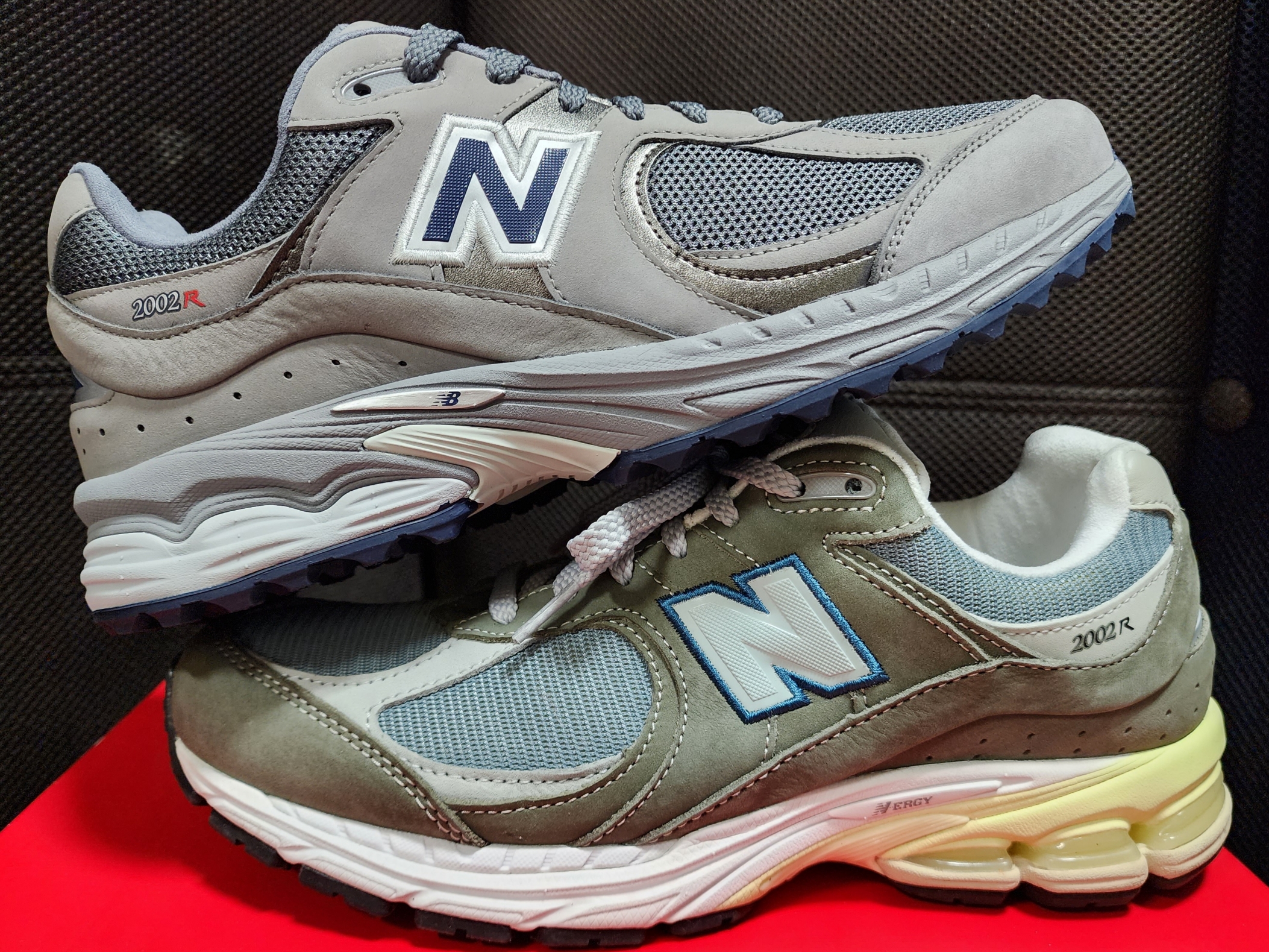 New Balance 2002v1 SL Gray, New Balance 2002R Cool Grey 착용 스타일 - 3