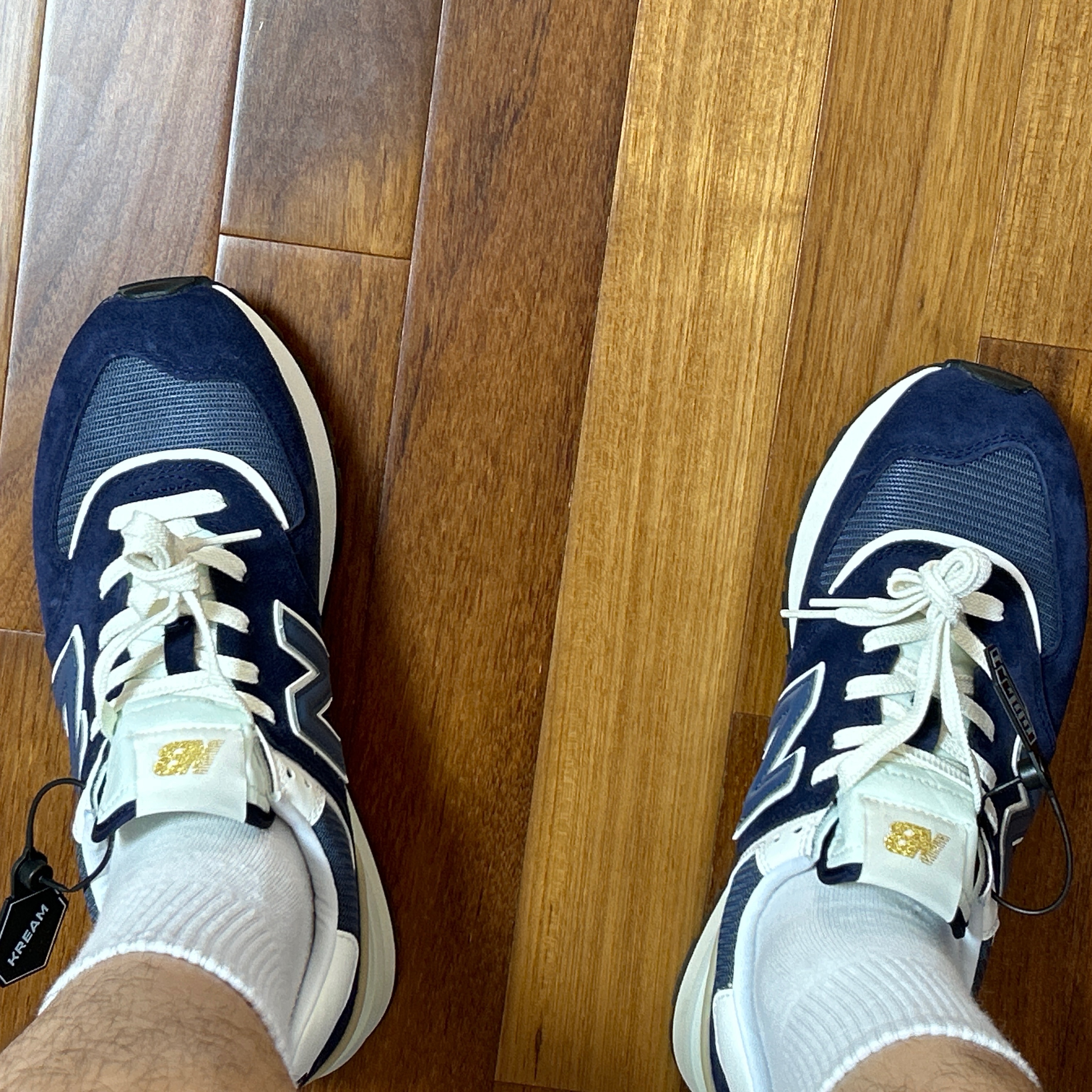 New Balance 574 Legacy Navy 착용 스타일