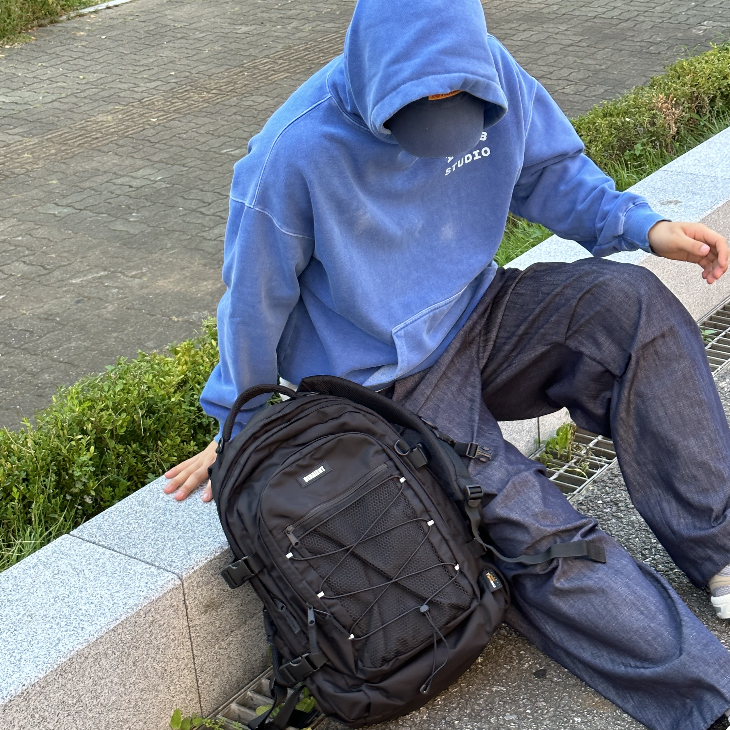 IAB Studio Pigment Hoodie Royal Blue - 22FW, Asics Gel-1130 Oyster Grey Pure Silver 착용 스타일 - 2