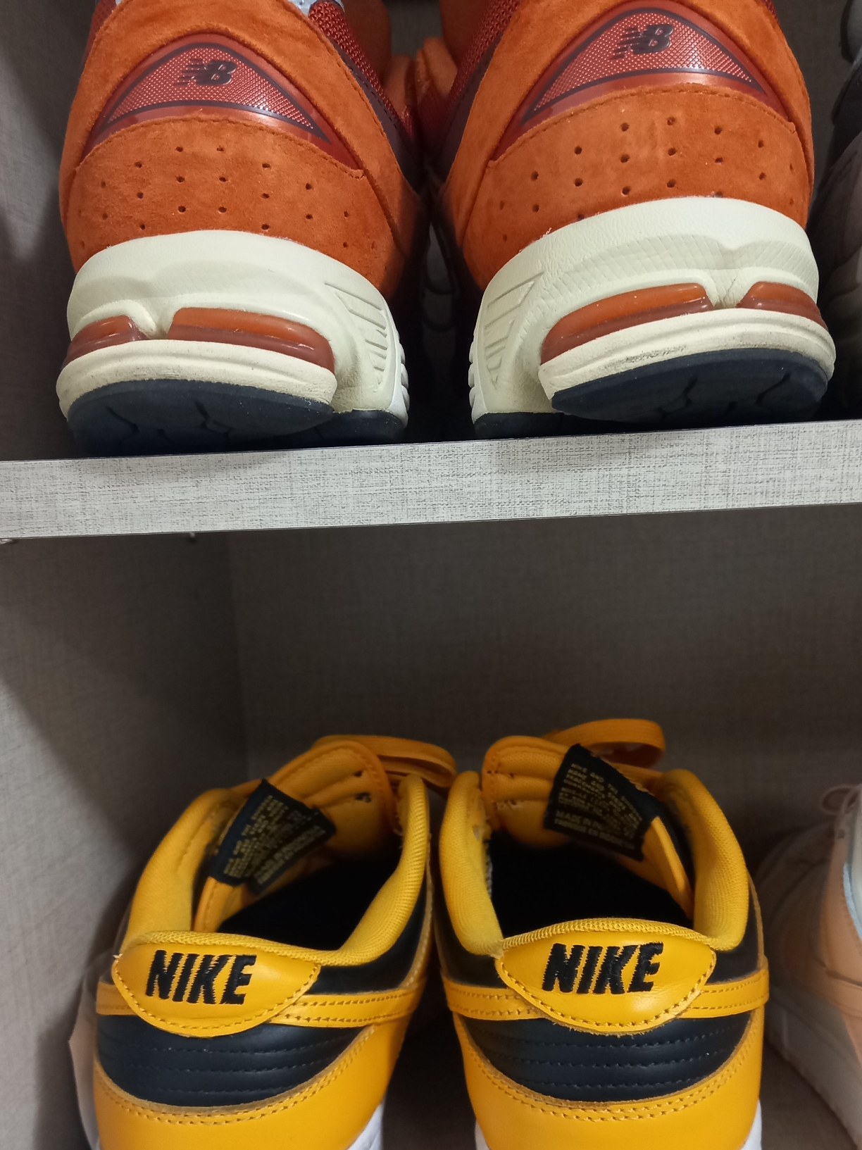 New Balance 2002R Rust Oxide 착용 스타일