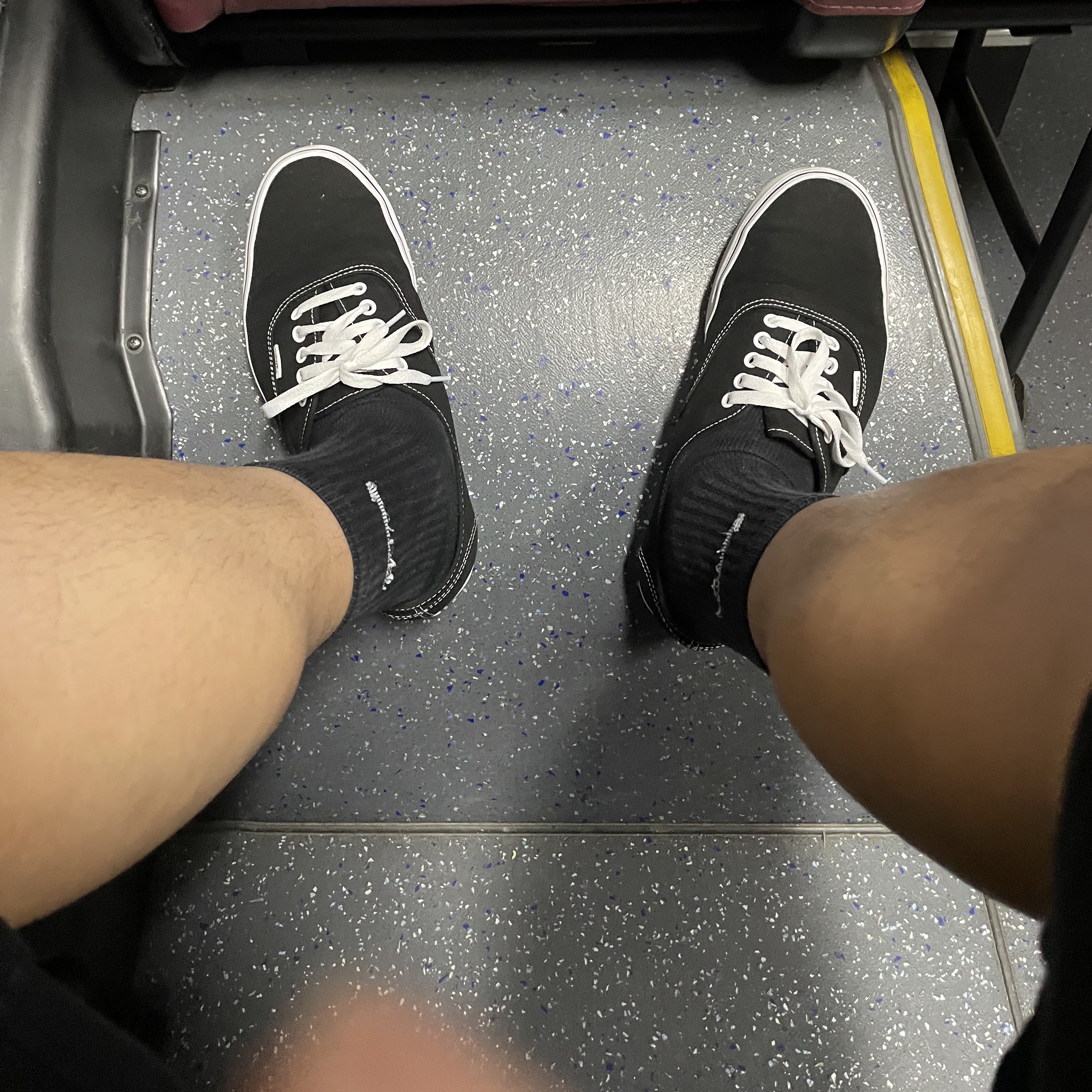Vans Authentic Black White 착용 스타일