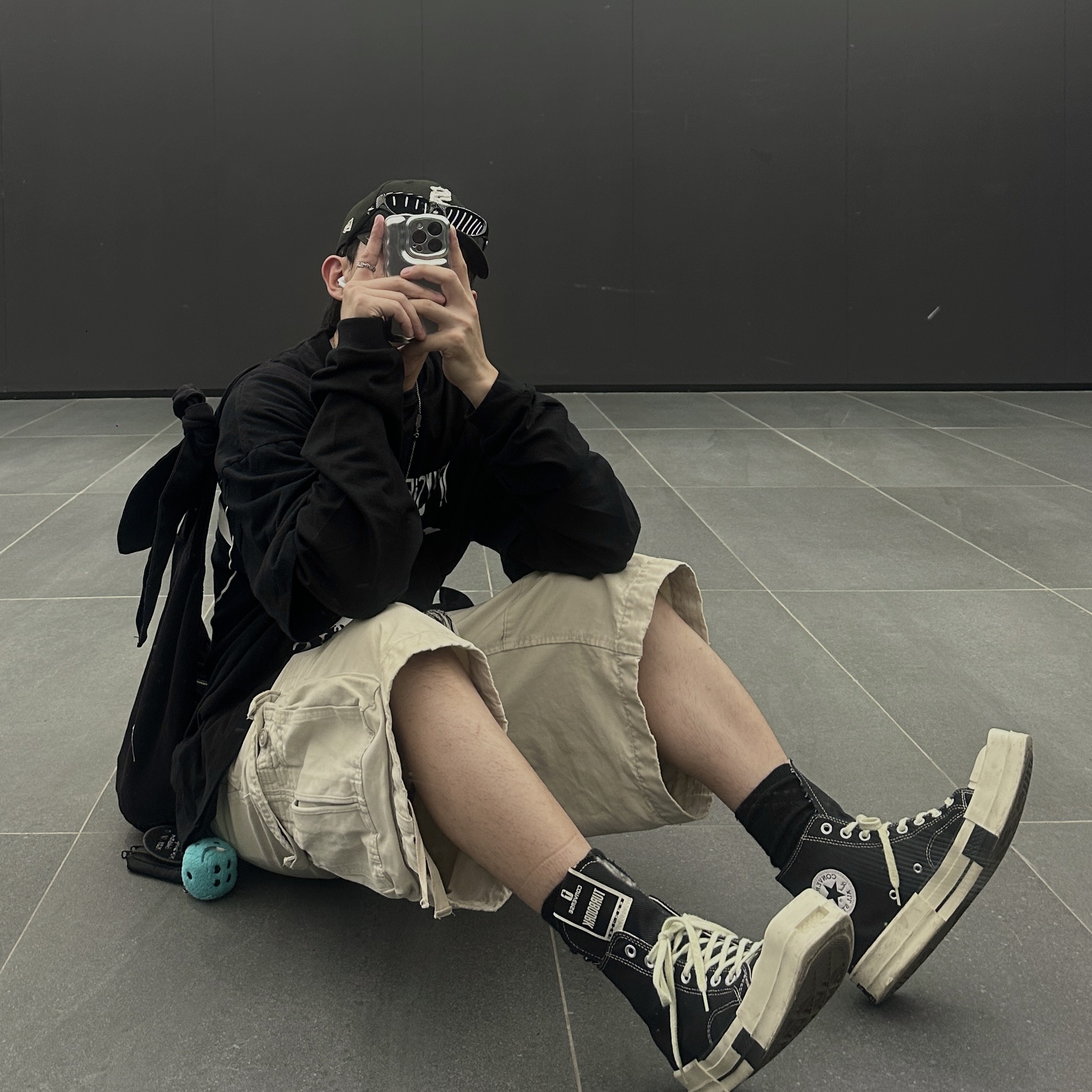 Converse x Drkshdw Drkstr Chuck 70 High Black 착용 스타일 - 4