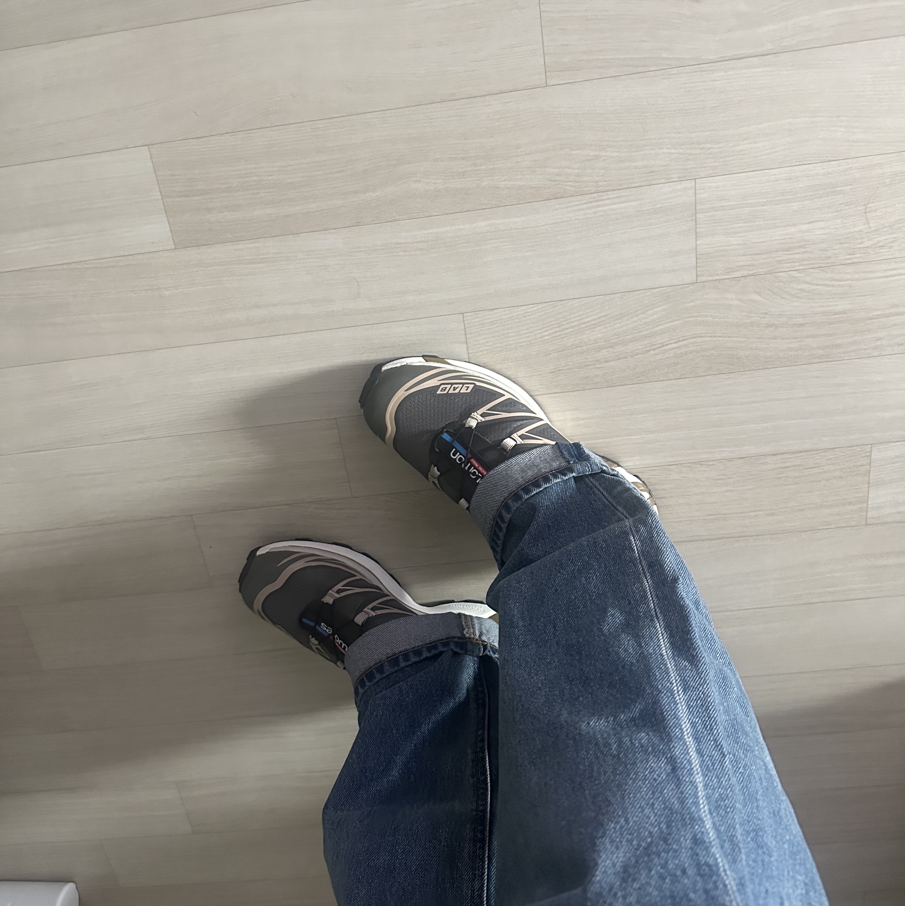 Salomon XT-6 Beluga Pewter 착용 스타일