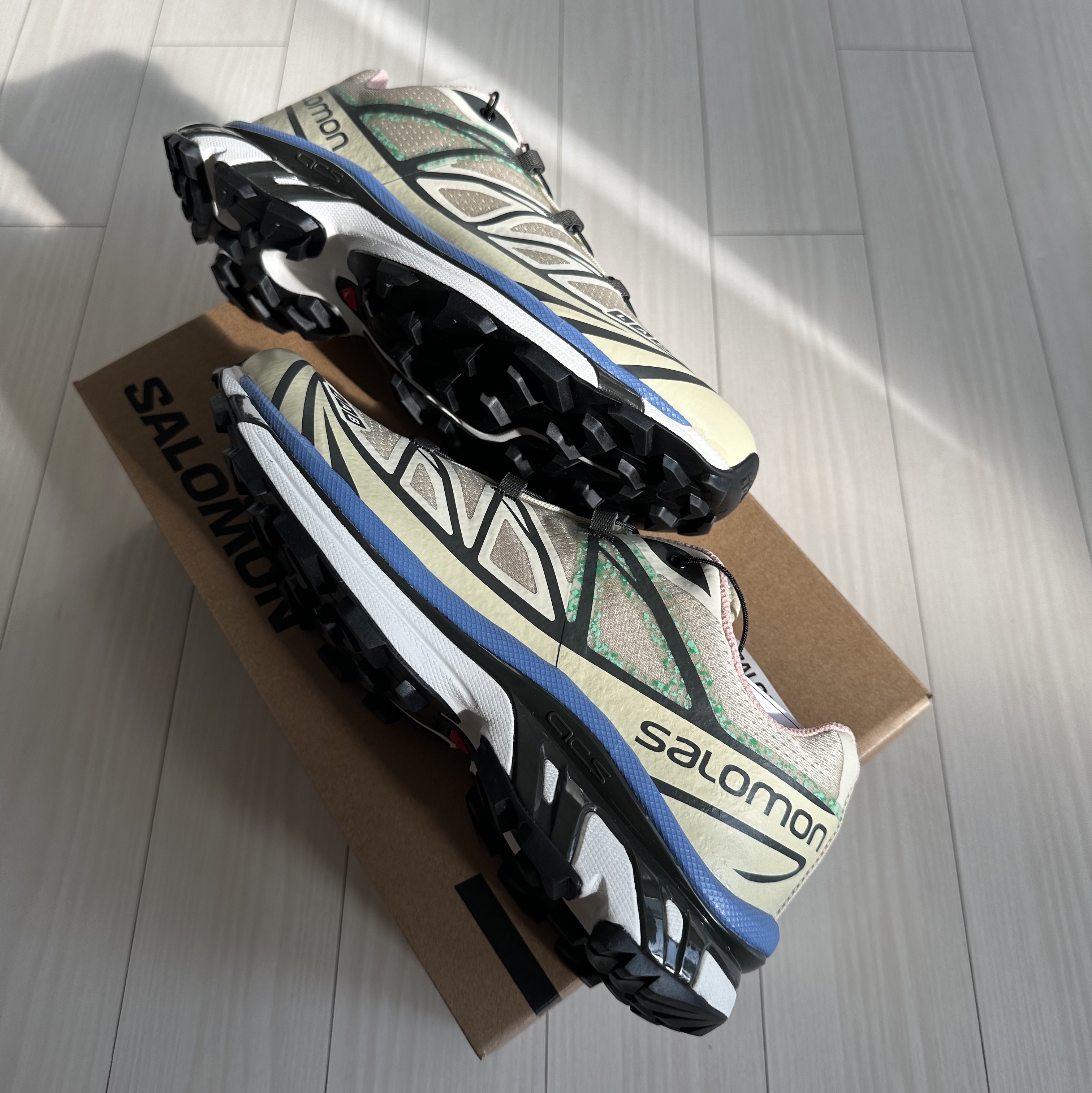 Salomon XT-6 Mindful 2 Moth Vanilla 착용 스타일