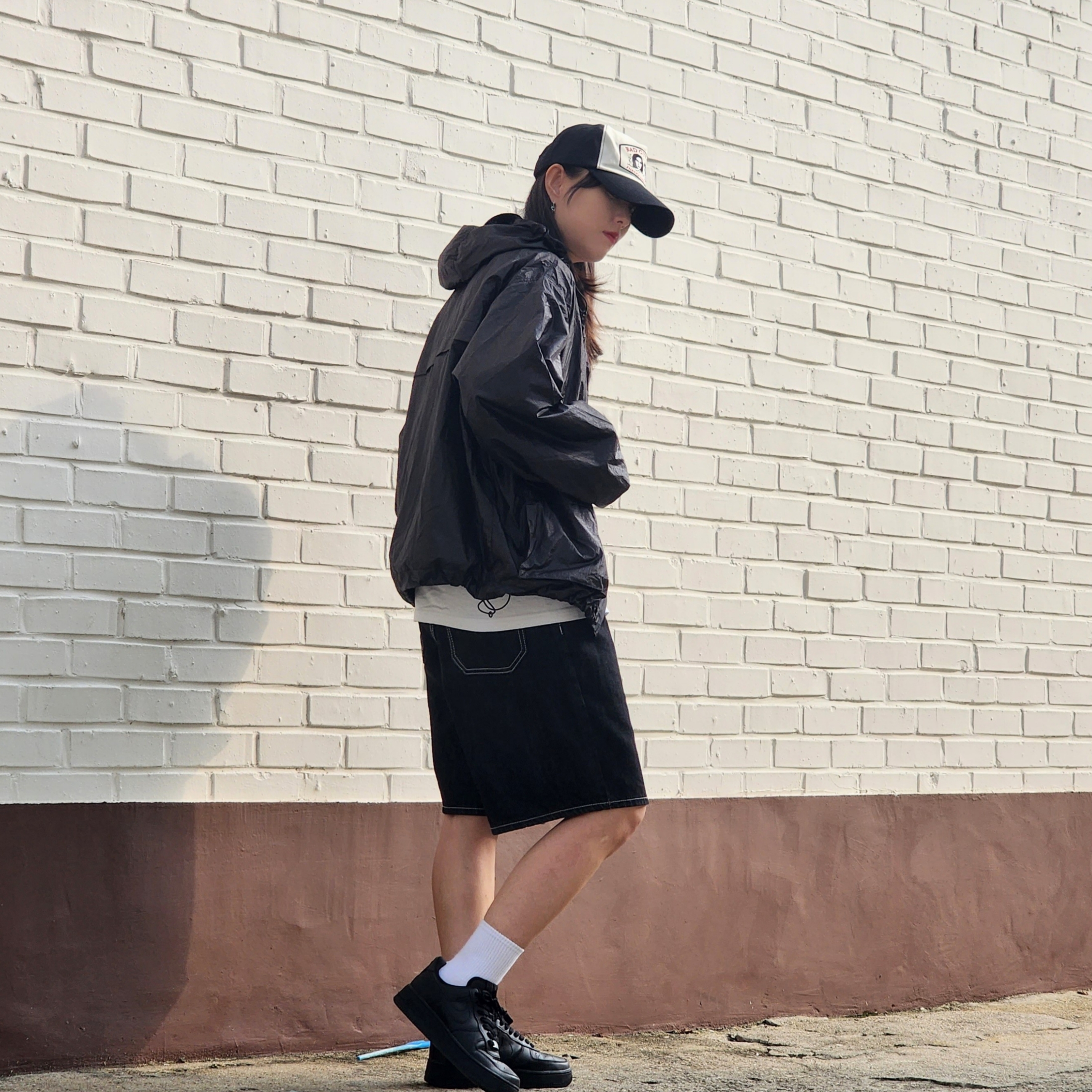 Stussy x Cactus Plant Flea Market International T-Shirt White, (W) Nike Air Force 1 '07 Low Triple Black 착용 스타일 - 3