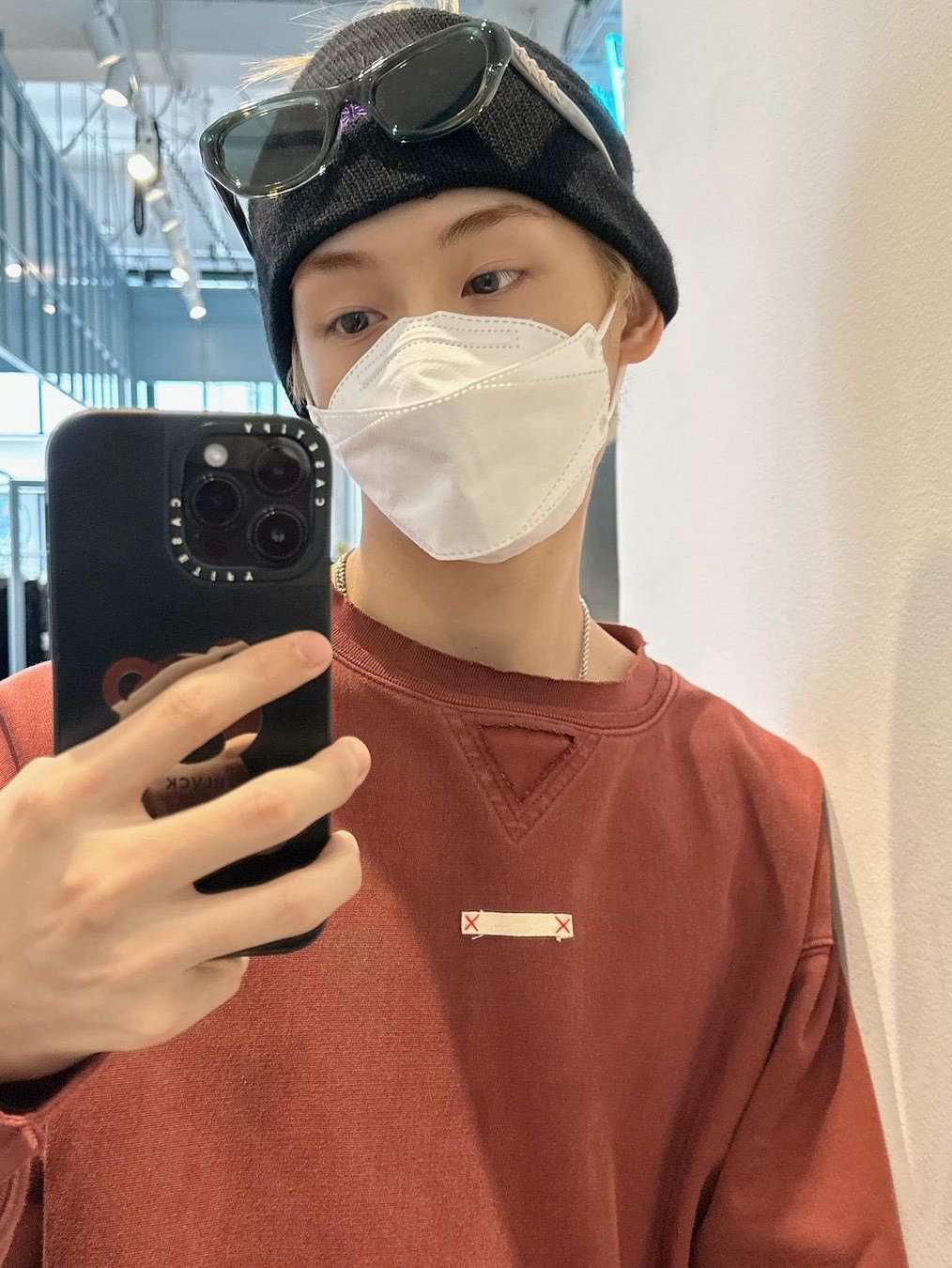 Gentle Monster Jules KDC1 Khaki 착용 스타일