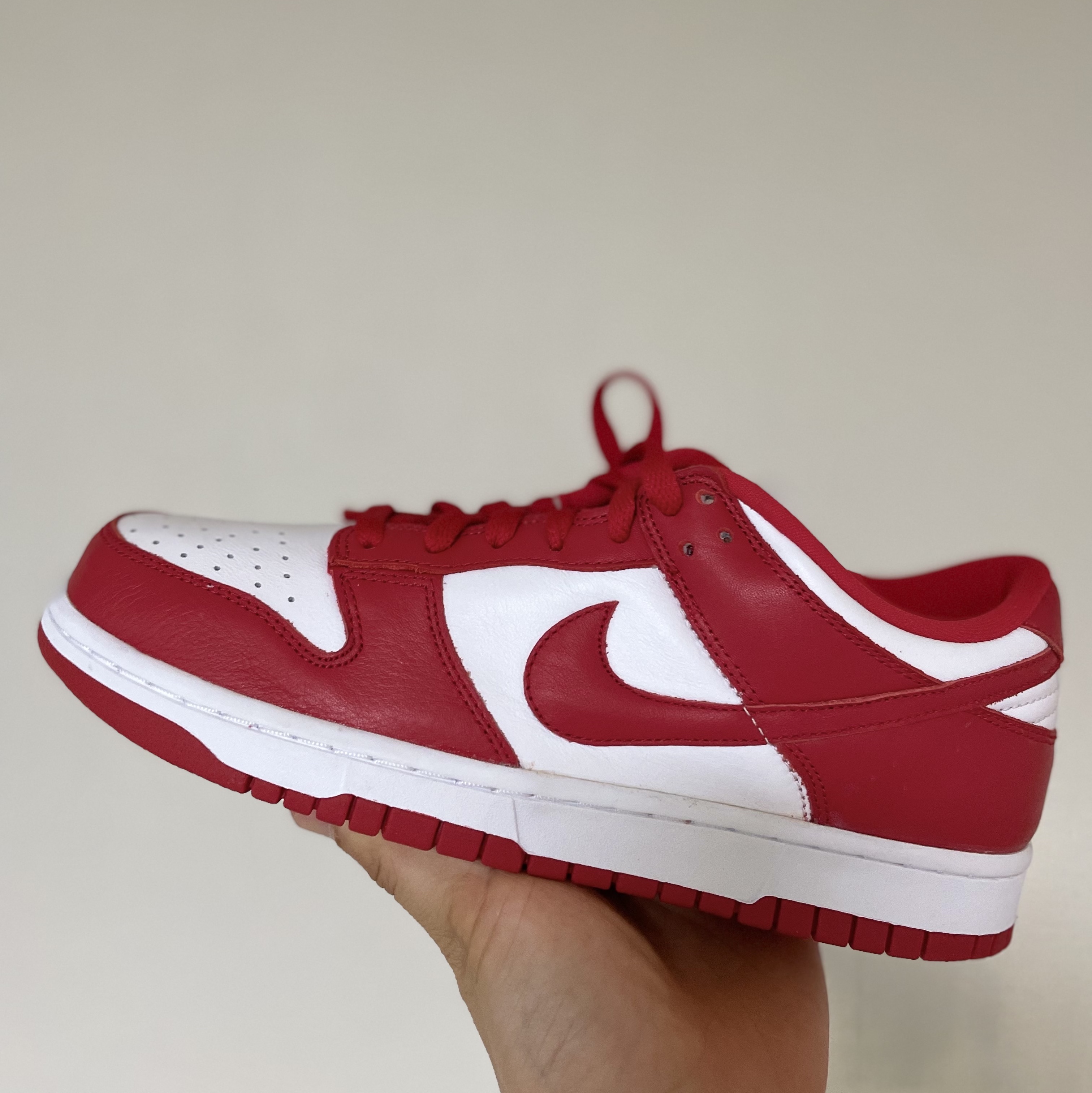Nike Dunk Low SP White and University Red 2023 착용 스타일 - 1