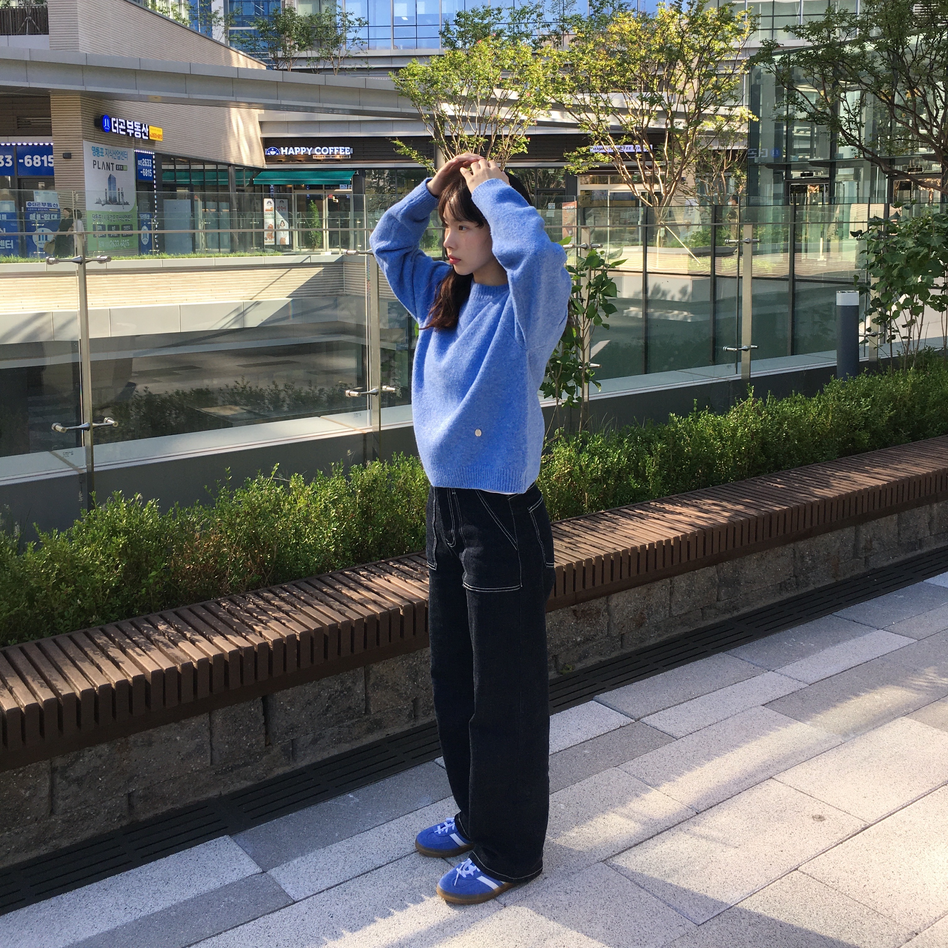 (W) Adidas Gazelle Indoor Blue Fusion Cloud White 착용 스타일 - 2
